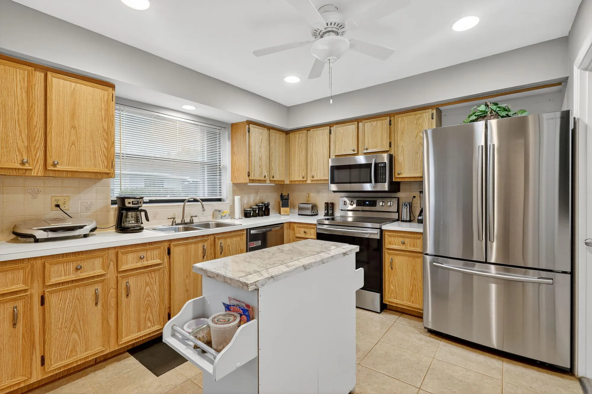 Property Slideshow image 7 of 37 | 9790 tabebuia tree dr a, Boynton Beach, FL, 33436