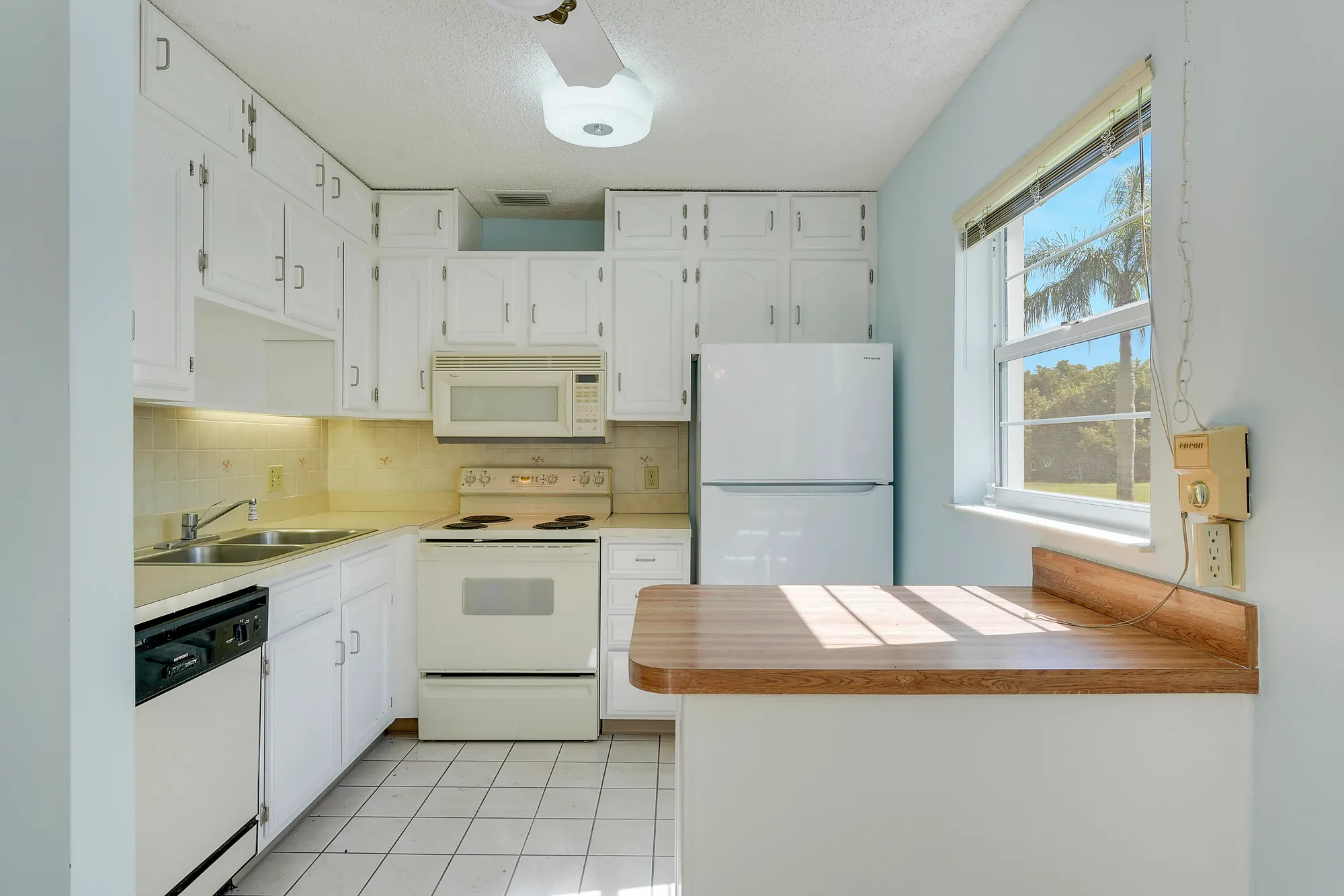 Property Slideshow image 6 of 28 | 16 vista gardens trl 106, Vero Beach, FL, 32962