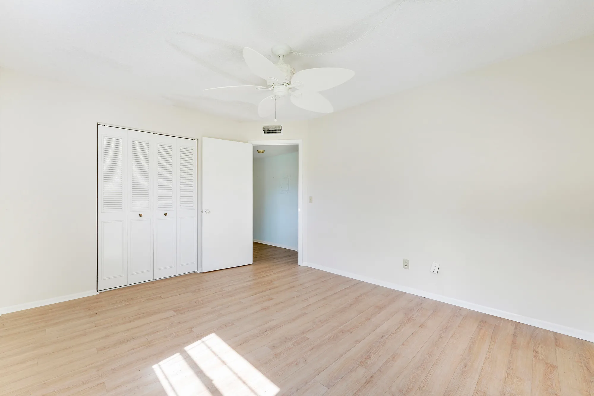 Property Slideshow image 14 of 28 | 16 vista gardens trl 106, Vero Beach, FL, 32962