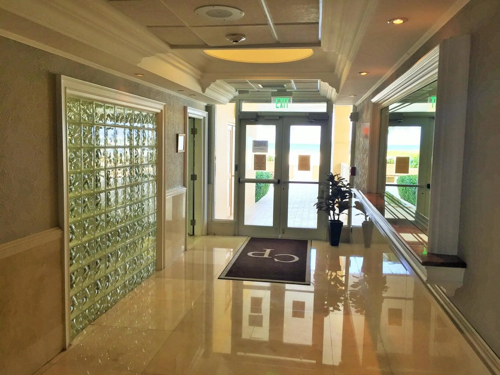 Property Slideshow image 43 of 56 | 1012 n ocean blvd 202, Pompano Beach, FL, 33062