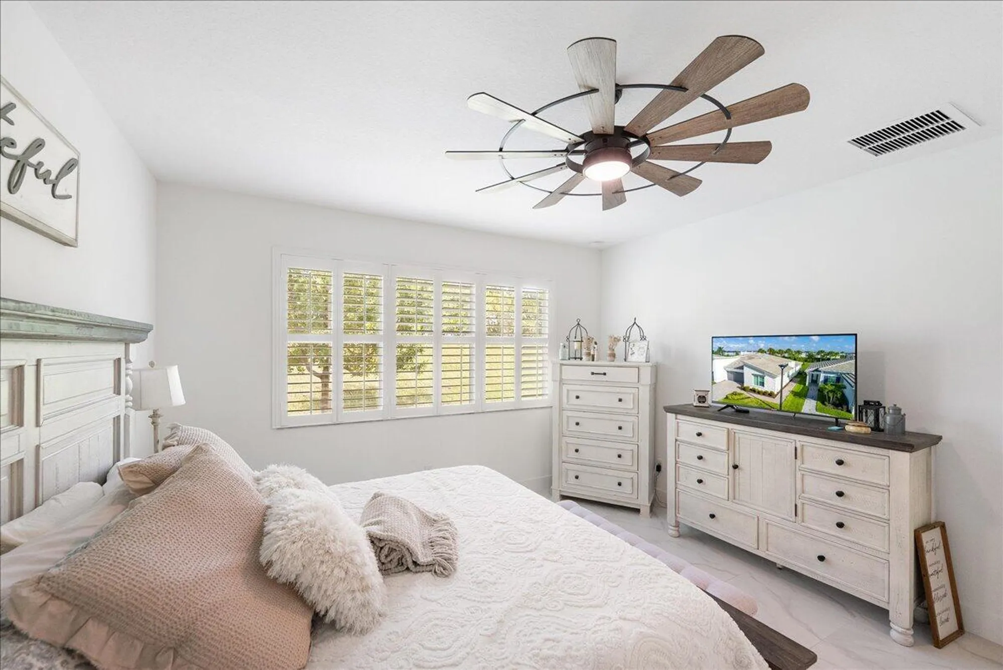 Property Slideshow image 26 of 53 | 11543 sw viridian blvd, Port Saint Lucie, FL, 34987