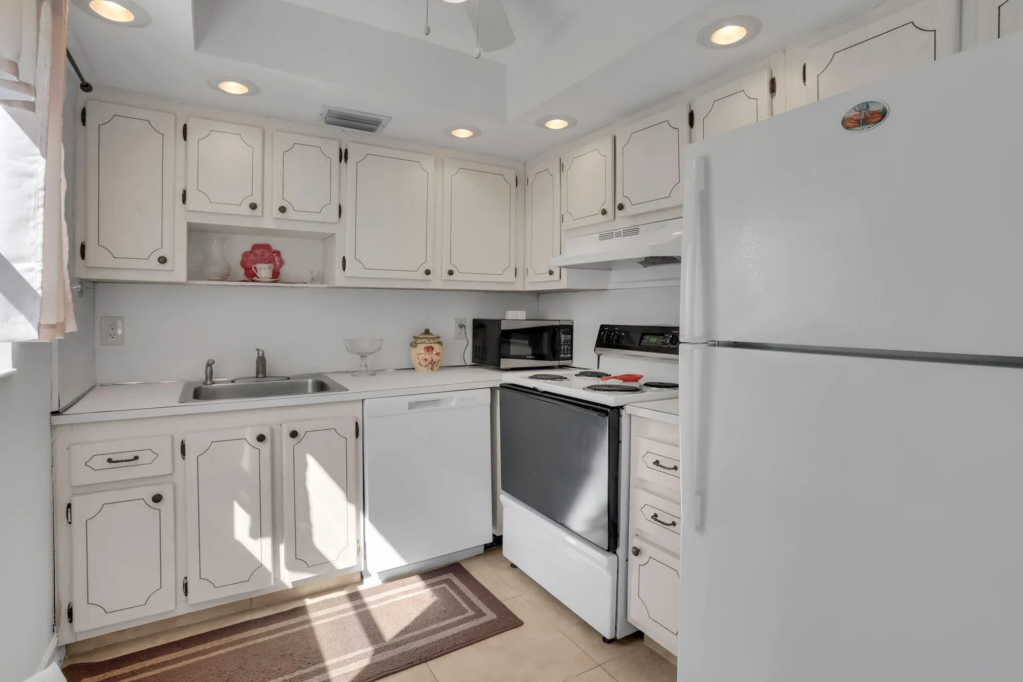 Property Slideshow image 10 of 40 | 152 tuscany c c, Delray Beach, FL, 33446