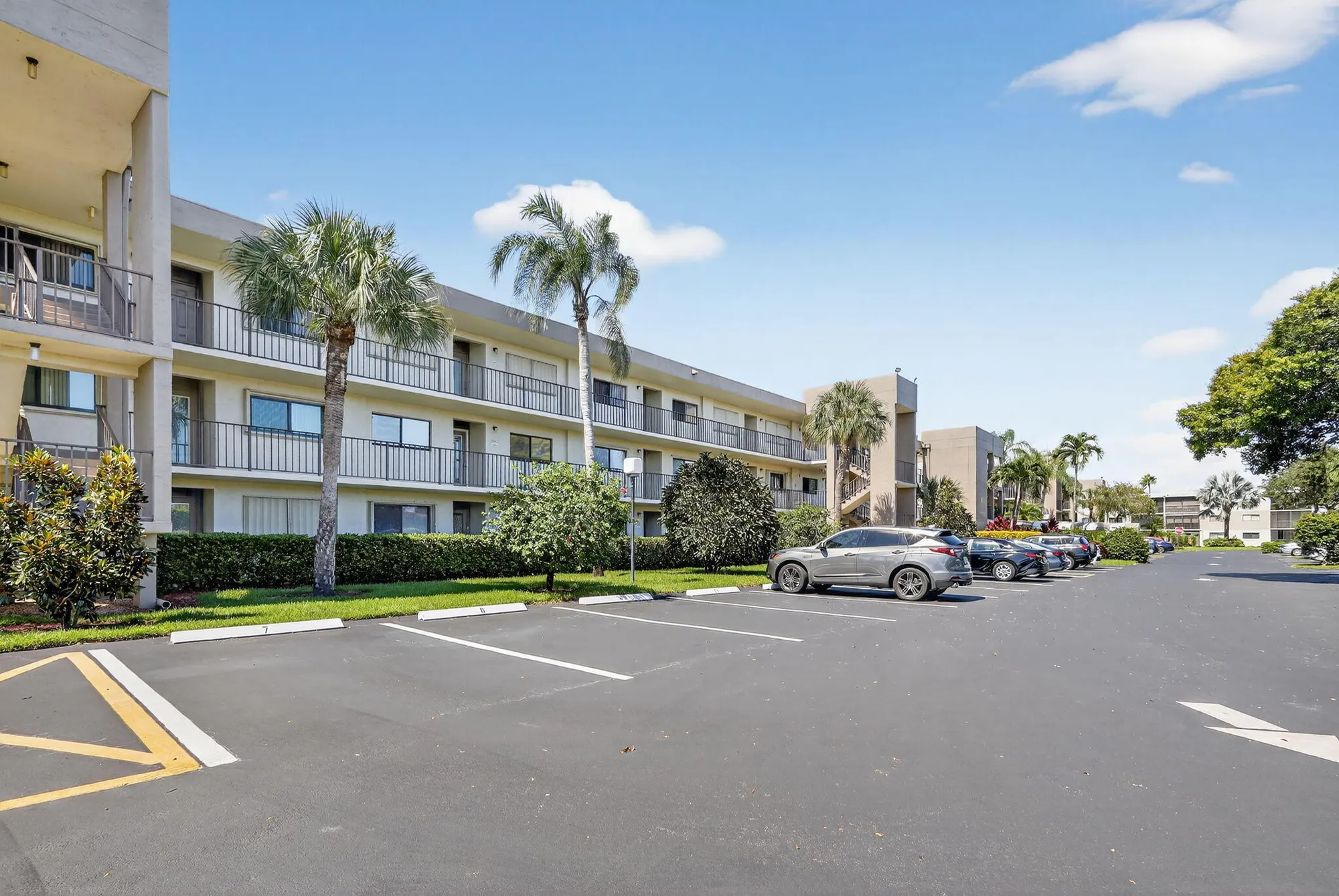 Property Slideshow image 5 of 32 | 5550 witney dr apt 101, Delray Beach, FL, 33484
