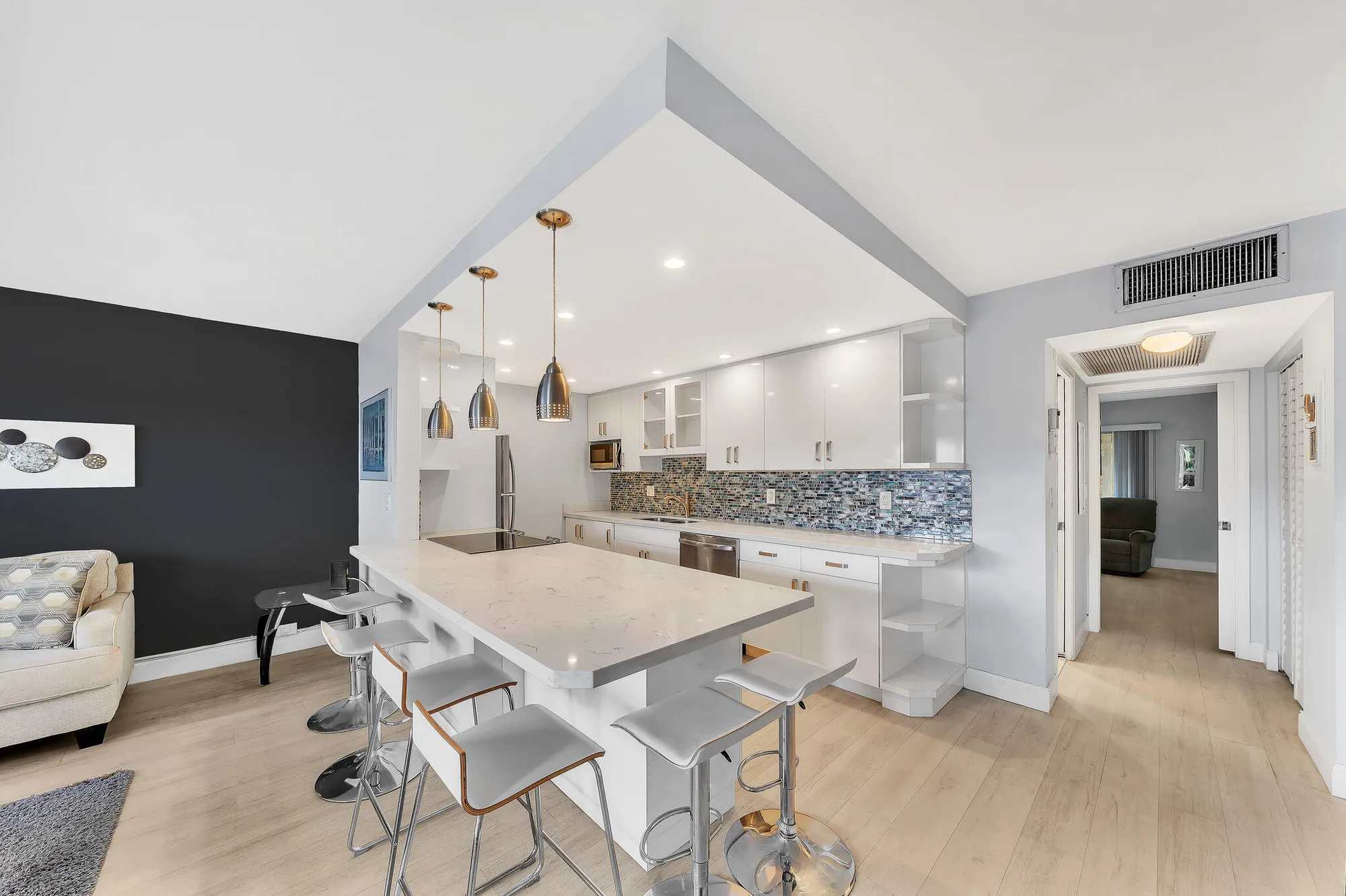 Property Slideshow image 7 of 35 | 2103 lucaya bnd f3, Coconut Creek, FL, 33066