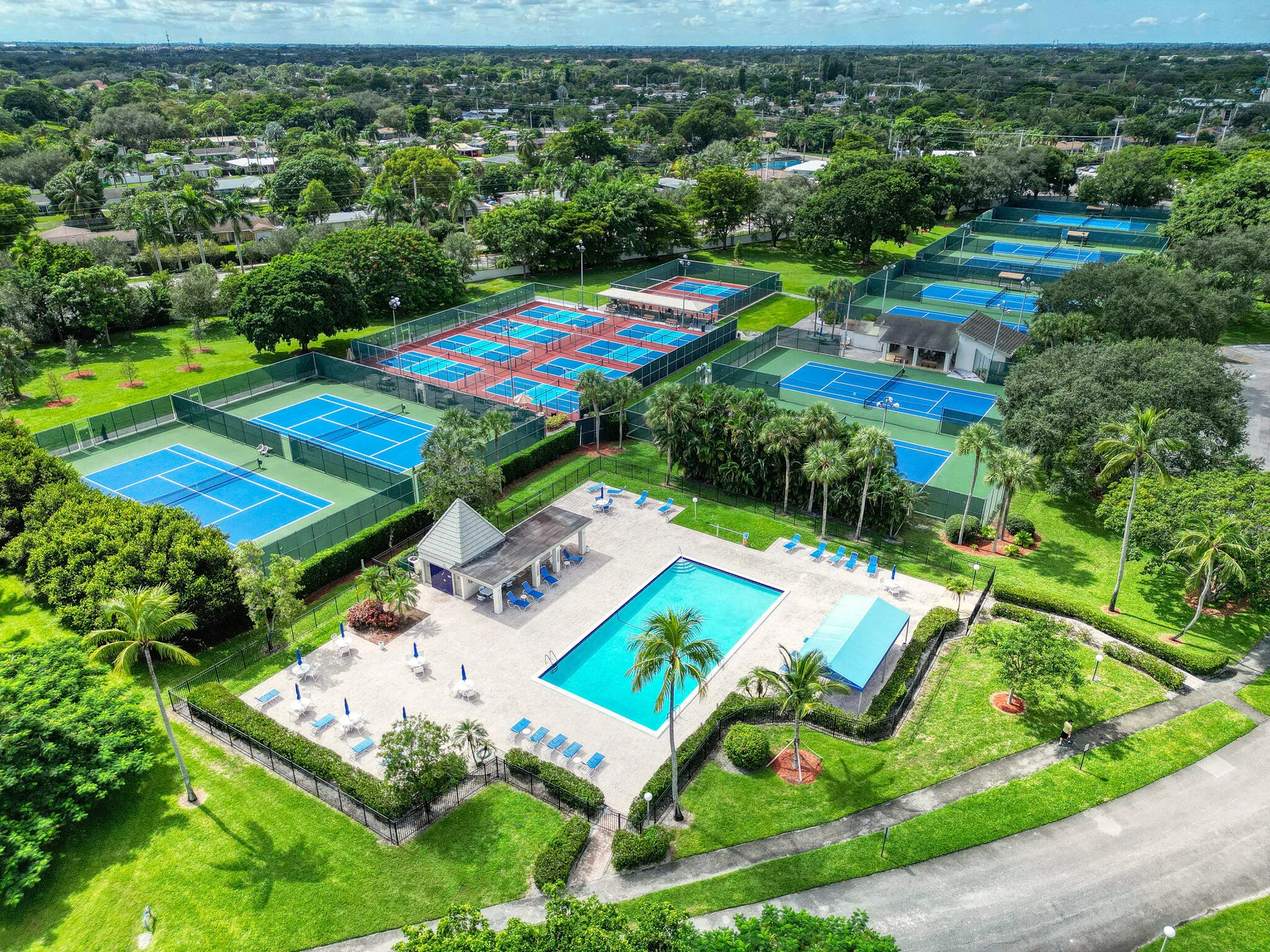 Property Slideshow image 26 of 35 | 2103 lucaya bnd f3, Coconut Creek, FL, 33066