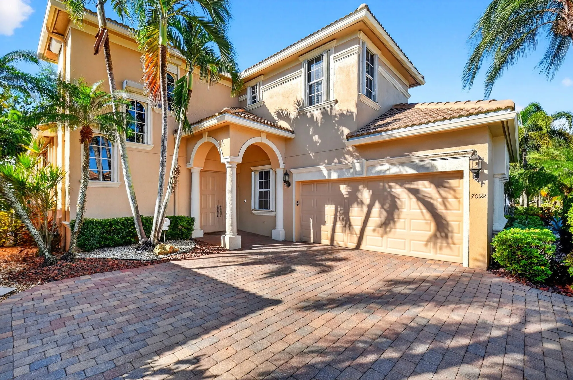 Property Slideshow image 4 of 89 | 7092 veneto dr, Boynton Beach, FL, 33437