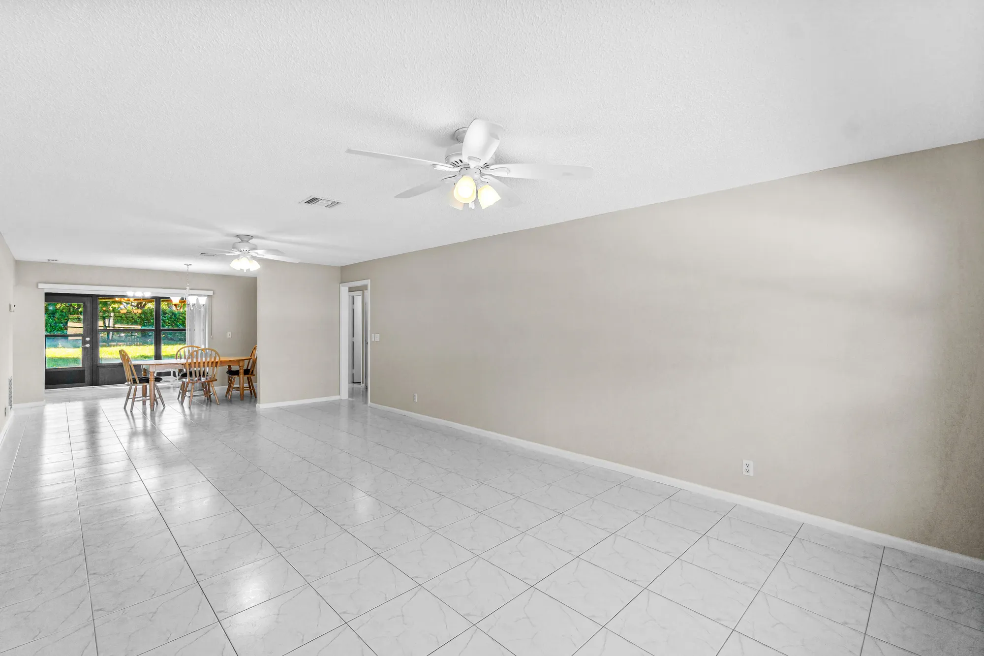 Property Slideshow image 6 of 28 | 4640 rosewood tree ct b, Boynton Beach, FL, 33436