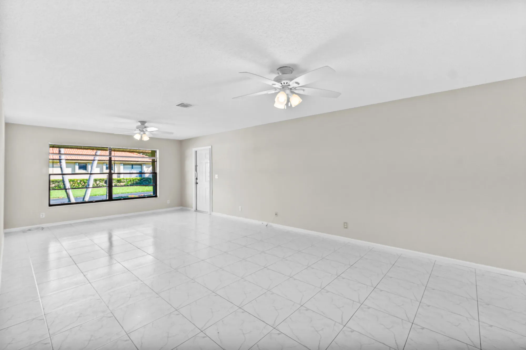 Property Slideshow image 5 of 28 | 4640 rosewood tree ct b, Boynton Beach, FL, 33436