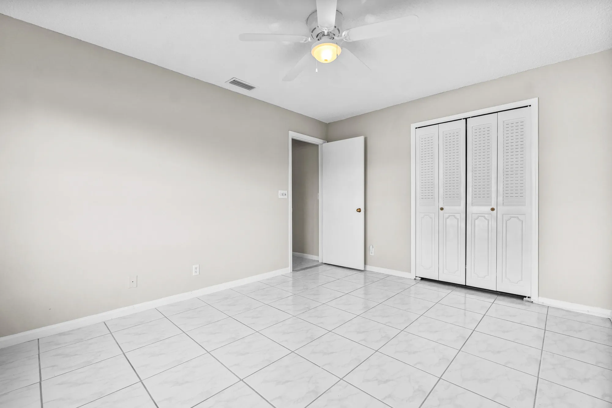 Property Slideshow image 18 of 28 | 4640 rosewood tree ct b, Boynton Beach, FL, 33436