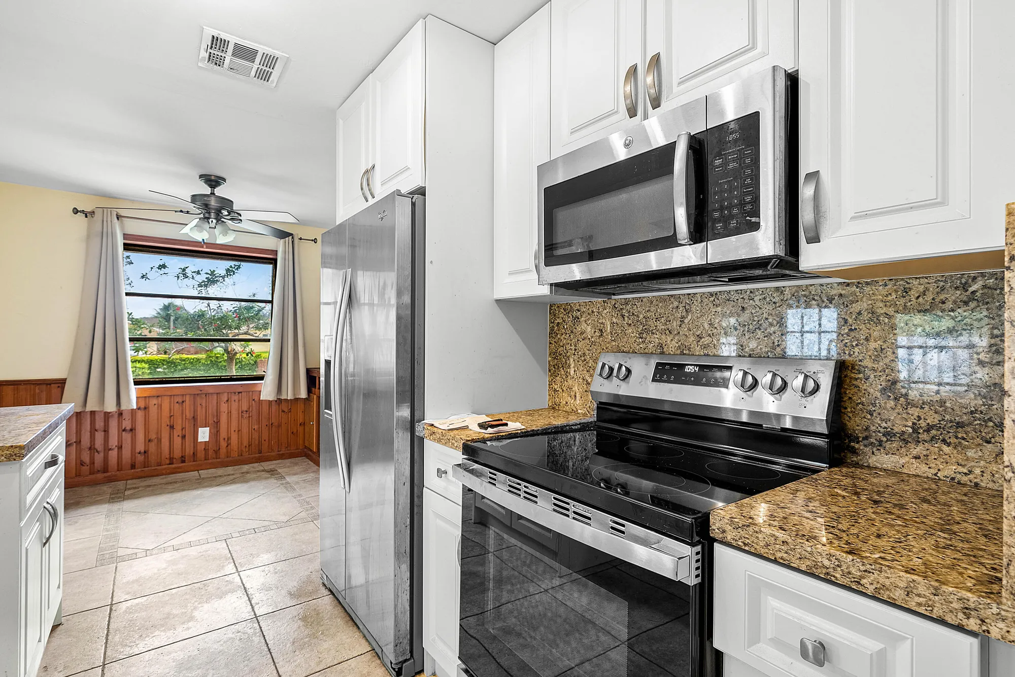 Property Slideshow image 7 of 24 | 301 nw 42nd st, Boca Raton, FL, 33431