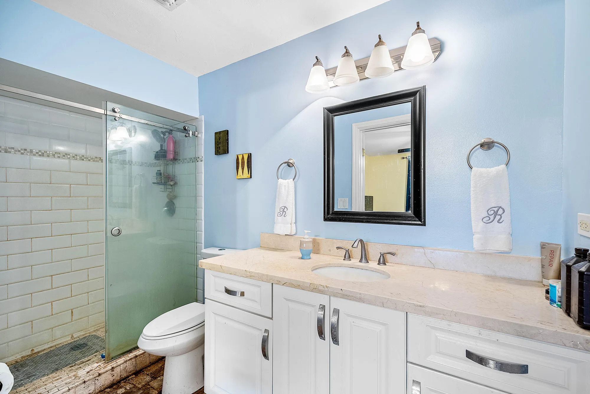Property Slideshow image 17 of 24 | 301 nw 42nd st, Boca Raton, FL, 33431