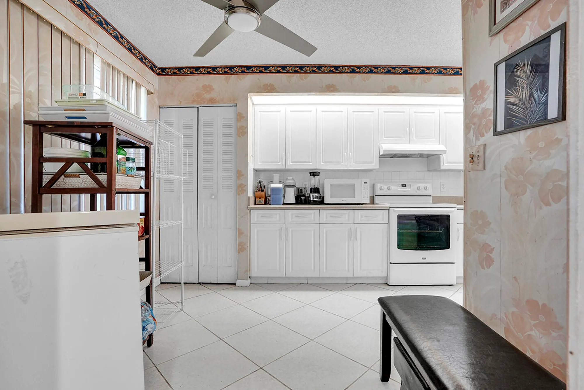 Property Slideshow image 10 of 40 | 1605 abaco dr apt j4, Coconut Creek, FL, 33066