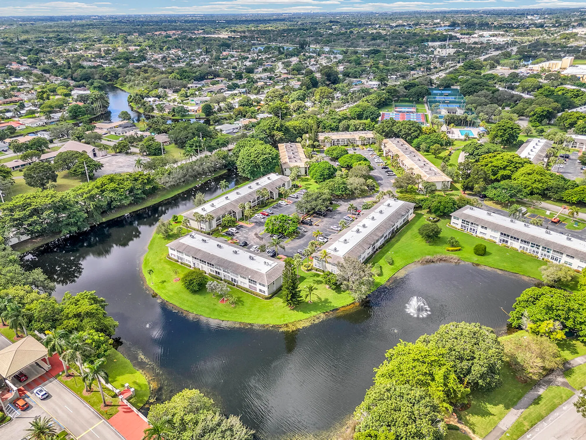 Property Slideshow image 36 of 40 | 1605 abaco dr apt j4, Coconut Creek, FL, 33066