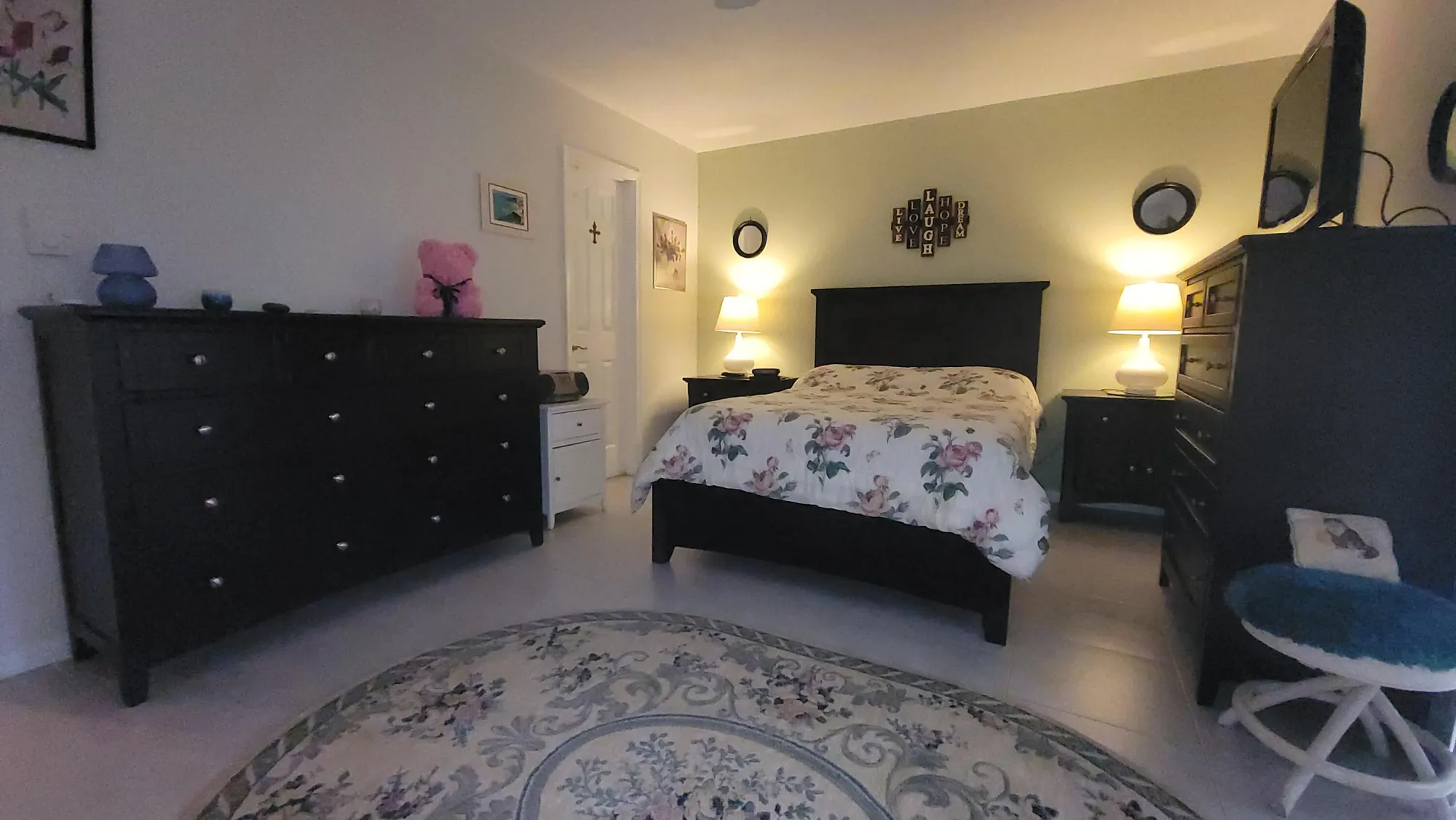 Property Slideshow image 17 of 52 | 402 windsor r, West Palm Beach, FL, 33417