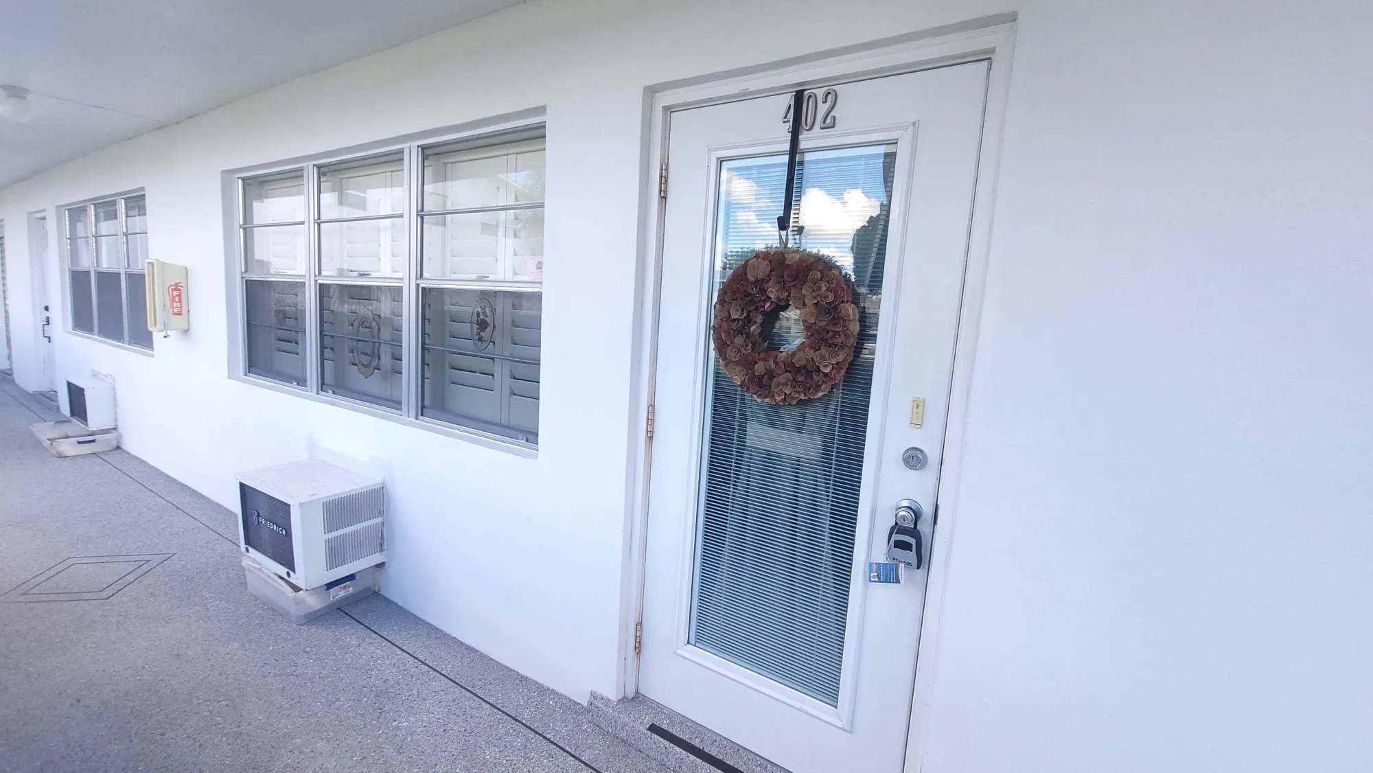 Property Slideshow image 25 of 52 | 402 windsor r, West Palm Beach, FL, 33417