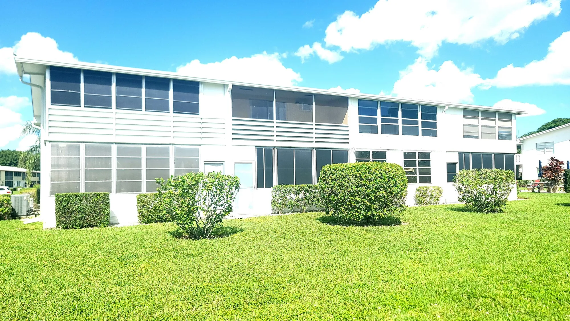 Property Slideshow image 29 of 52 | 402 windsor r, West Palm Beach, FL, 33417