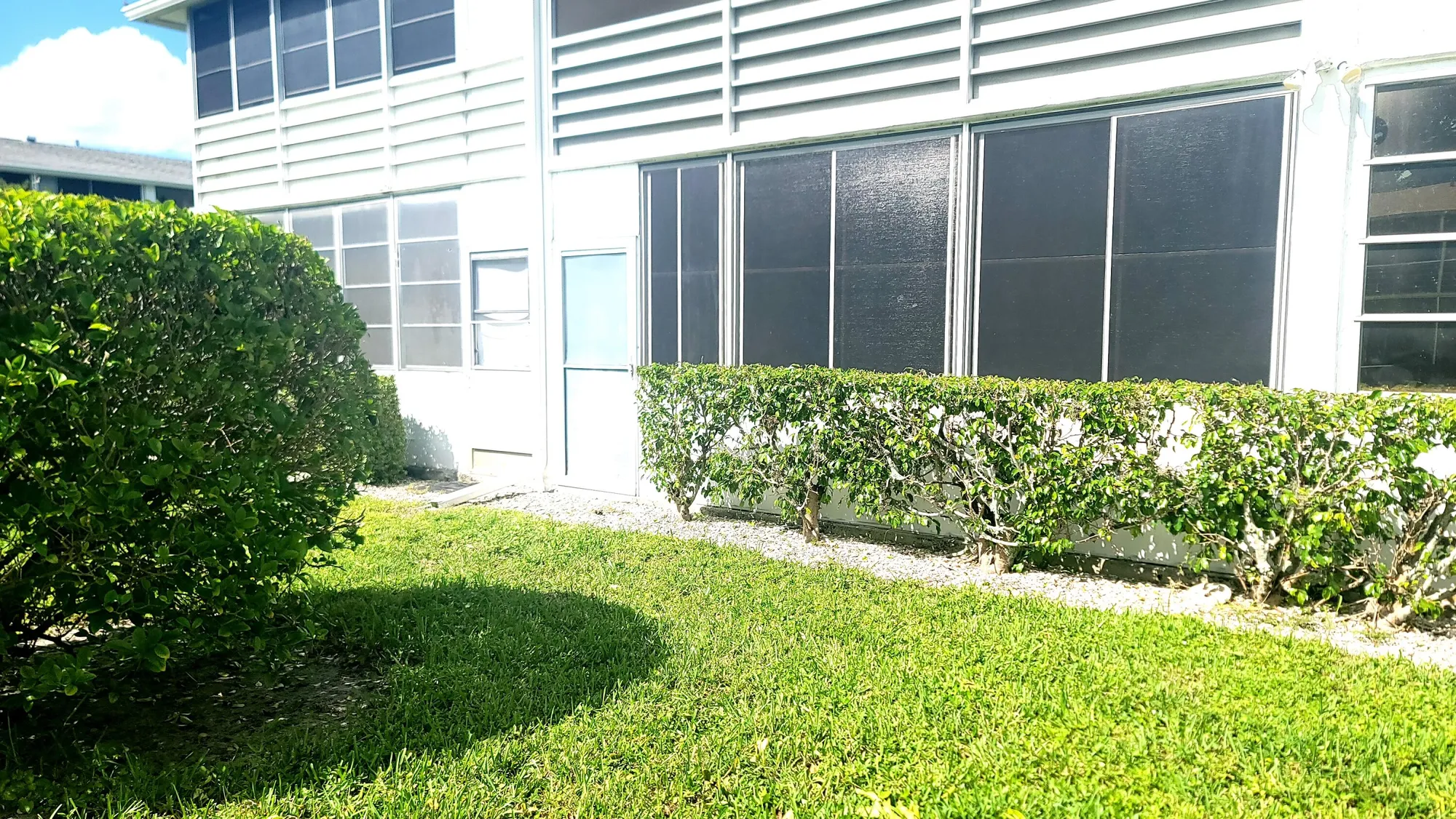 Property Slideshow image 30 of 52 | 402 windsor r, West Palm Beach, FL, 33417