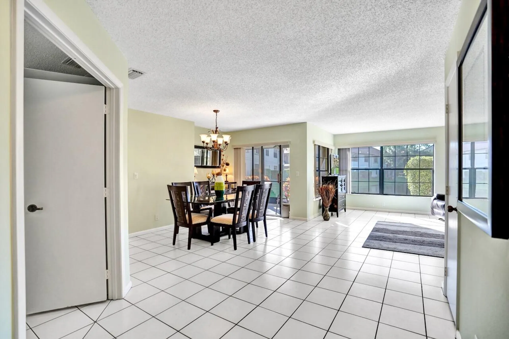 Property Slideshow image 11 of 105 | 3373 jog park dr, Greenacres, FL, 33467