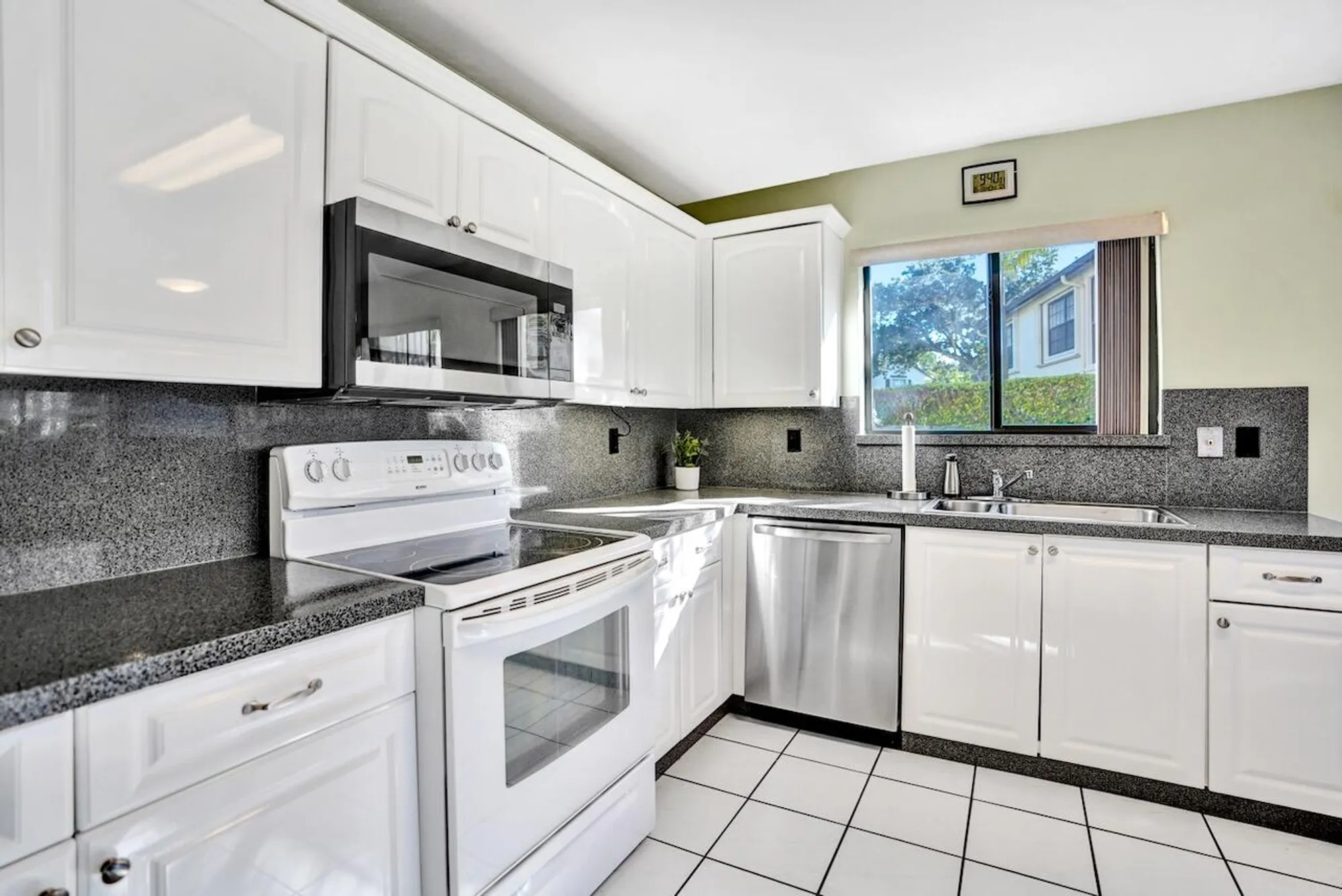 Property Slideshow image 24 of 105 | 3373 jog park dr, Greenacres, FL, 33467