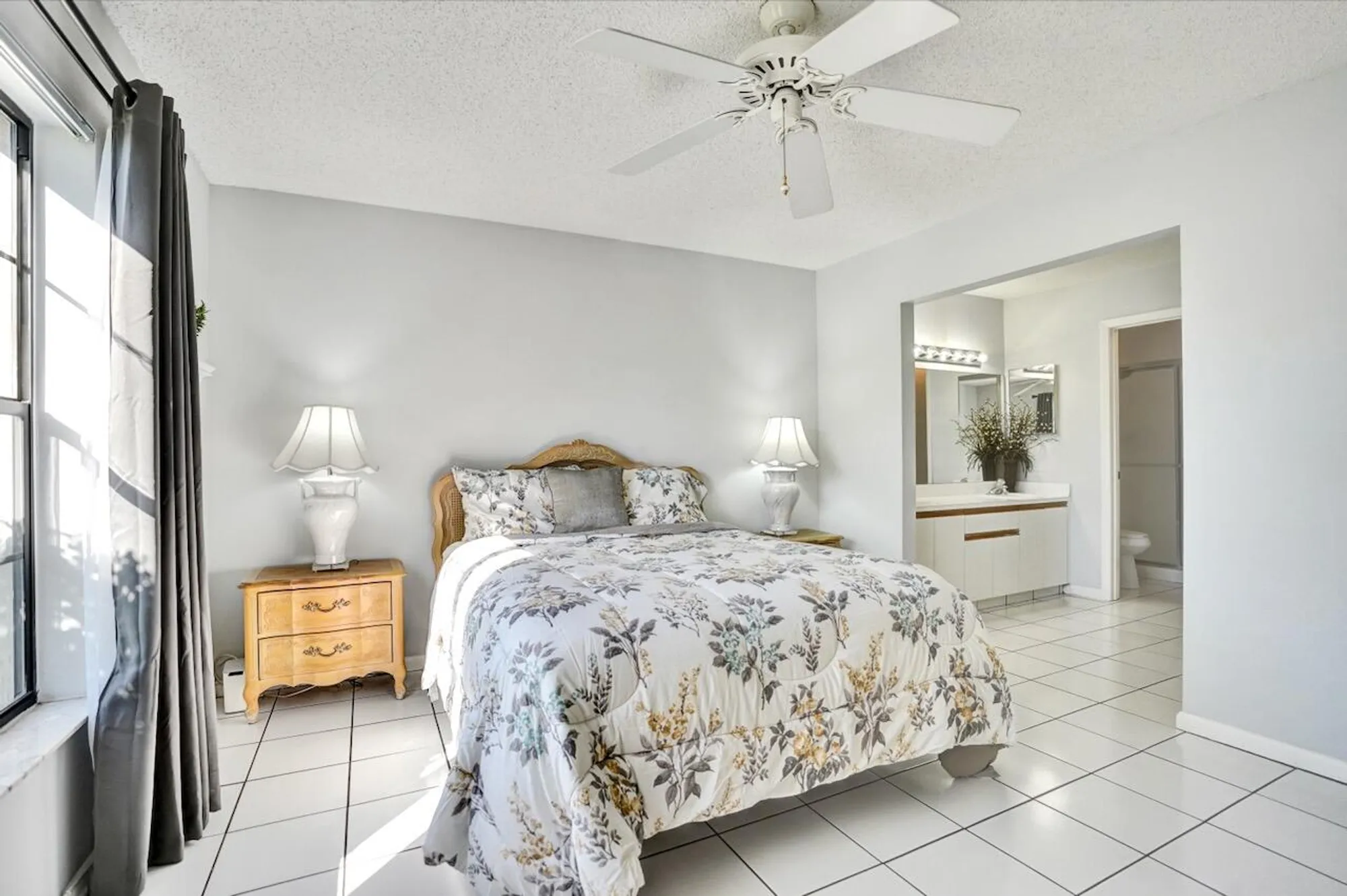 Property Slideshow image 33 of 105 | 3373 jog park dr, Greenacres, FL, 33467