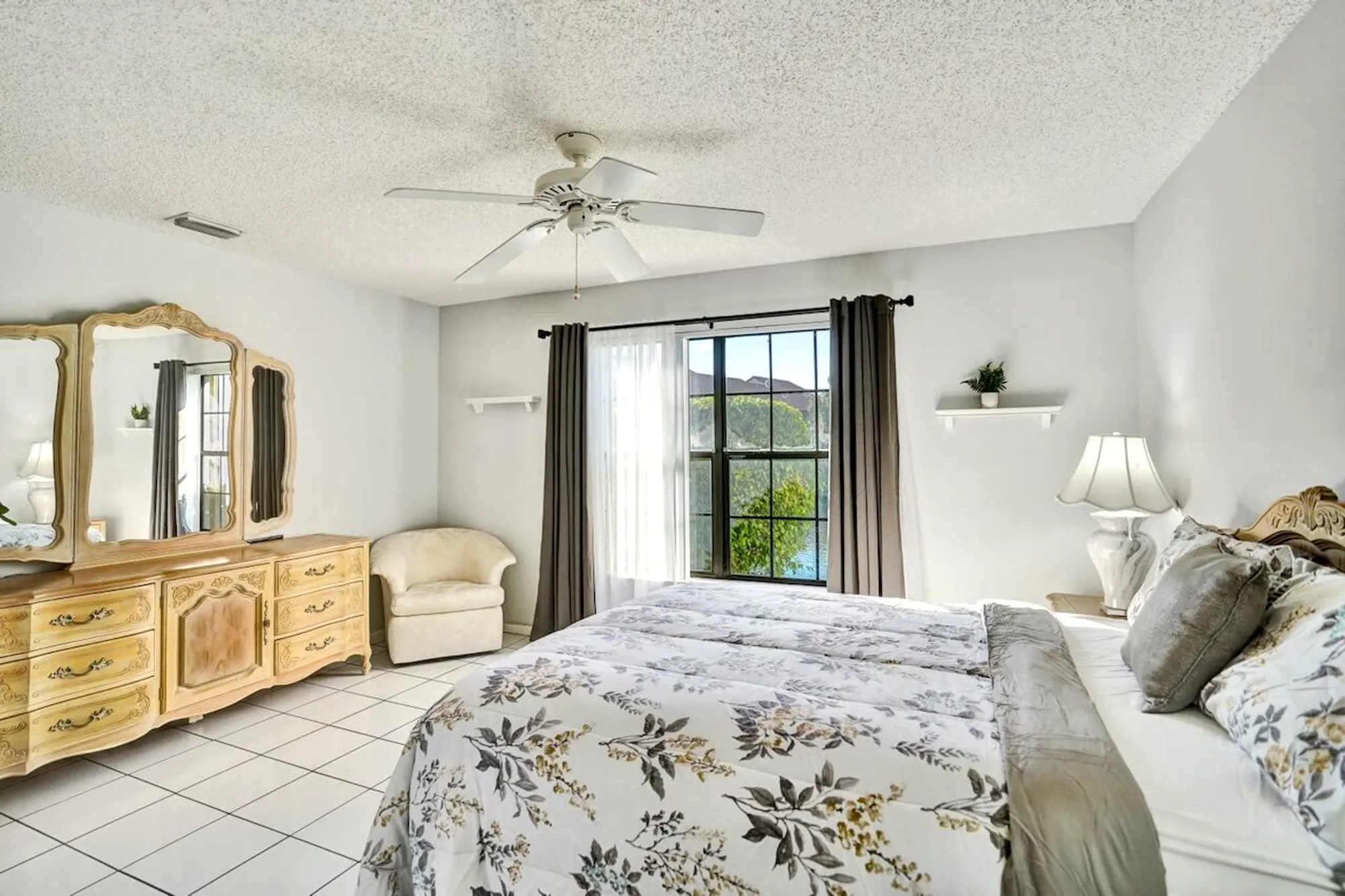 Property Slideshow image 35 of 105 | 3373 jog park dr, Greenacres, FL, 33467