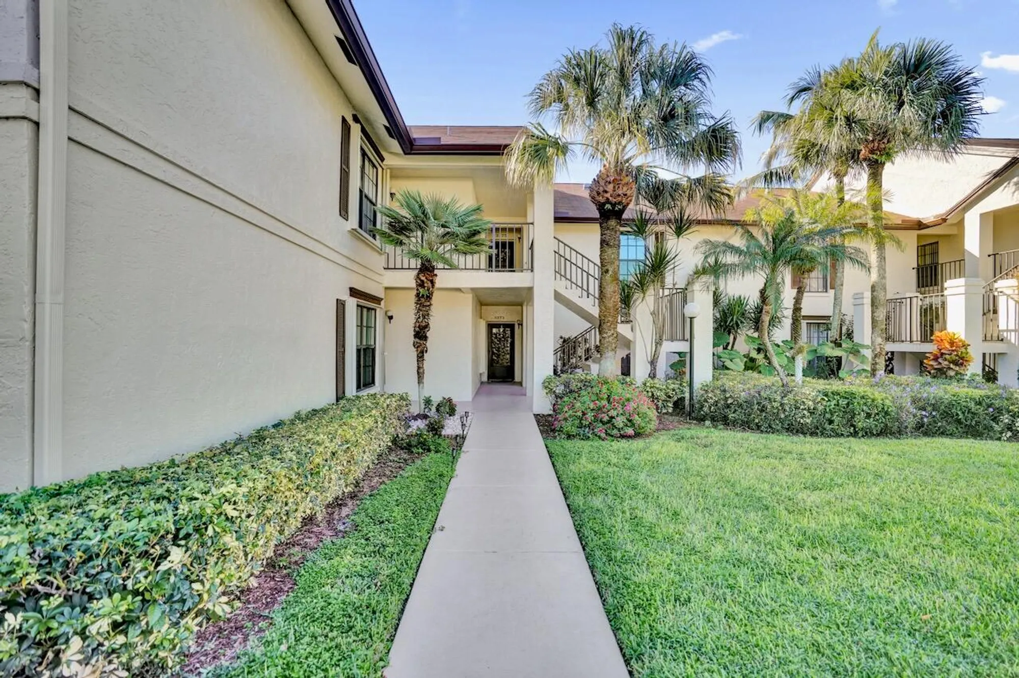 Property Slideshow image 3 of 105 | 3373 jog park dr, Greenacres, FL, 33467