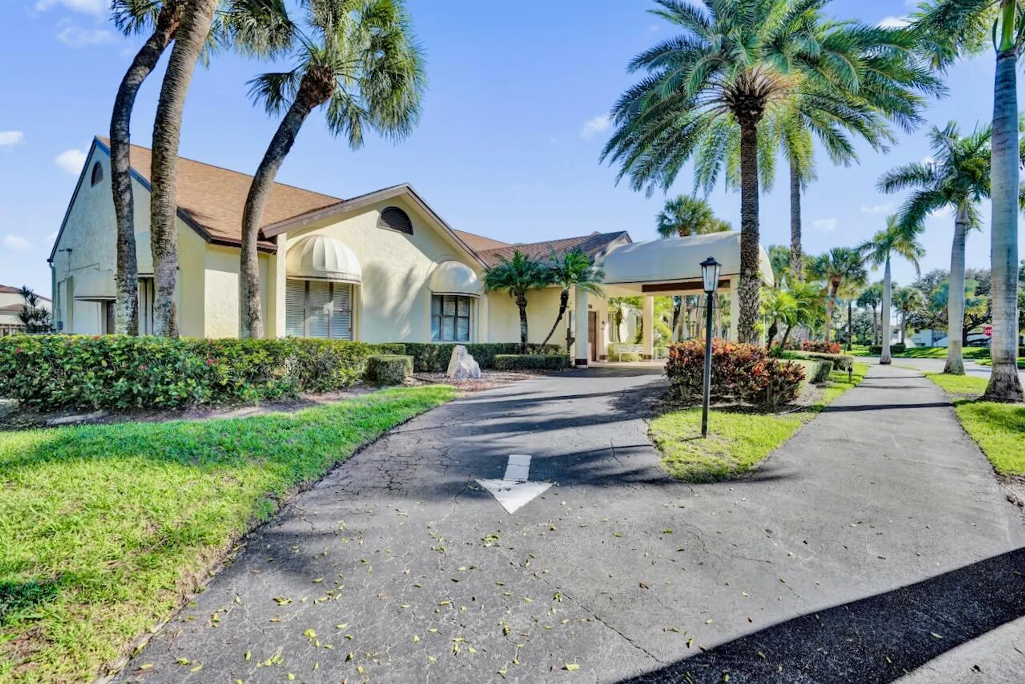 Property Slideshow image 83 of 105 | 3373 jog park dr, Greenacres, FL, 33467