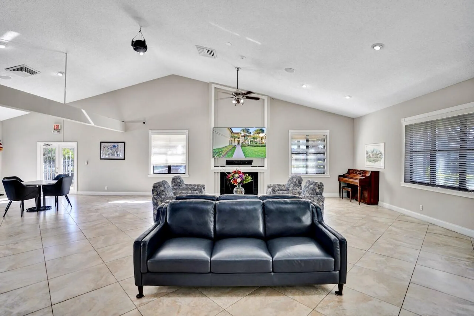 Property Slideshow image 86 of 105 | 3373 jog park dr, Greenacres, FL, 33467