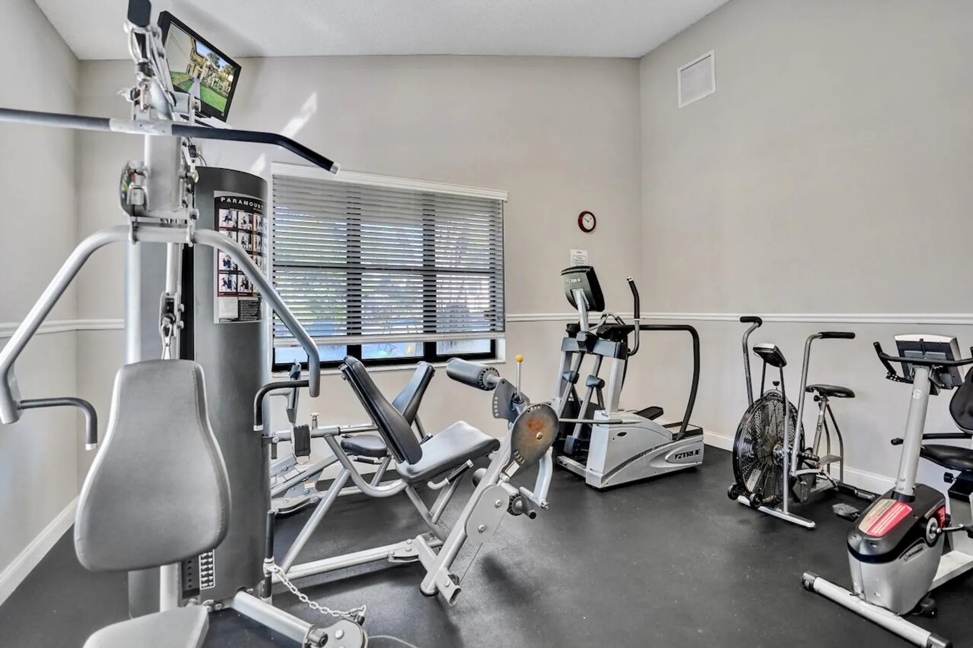 Property Slideshow image 91 of 105 | 3373 jog park dr, Greenacres, FL, 33467