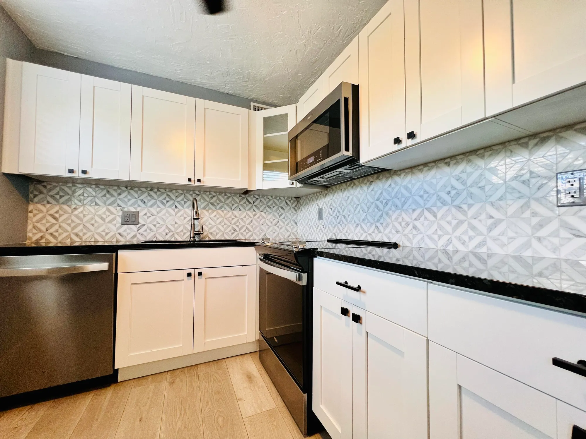 Property Slideshow image 1 of 18 | 260 dorchester k, West Palm Beach, FL, 33417