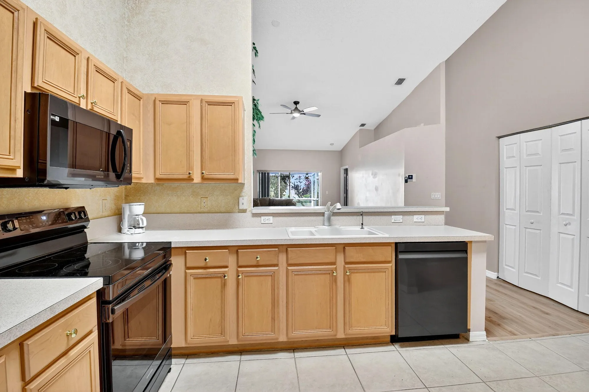 Property Slideshow image 8 of 67 | 8451 logia cir, Boynton Beach, FL, 33472