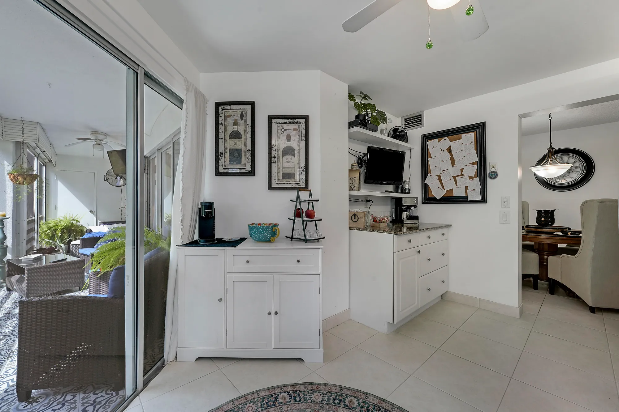 Property Slideshow image 8 of 20 | 3755 via poinciana apt 405, Greenacres, FL, 33467