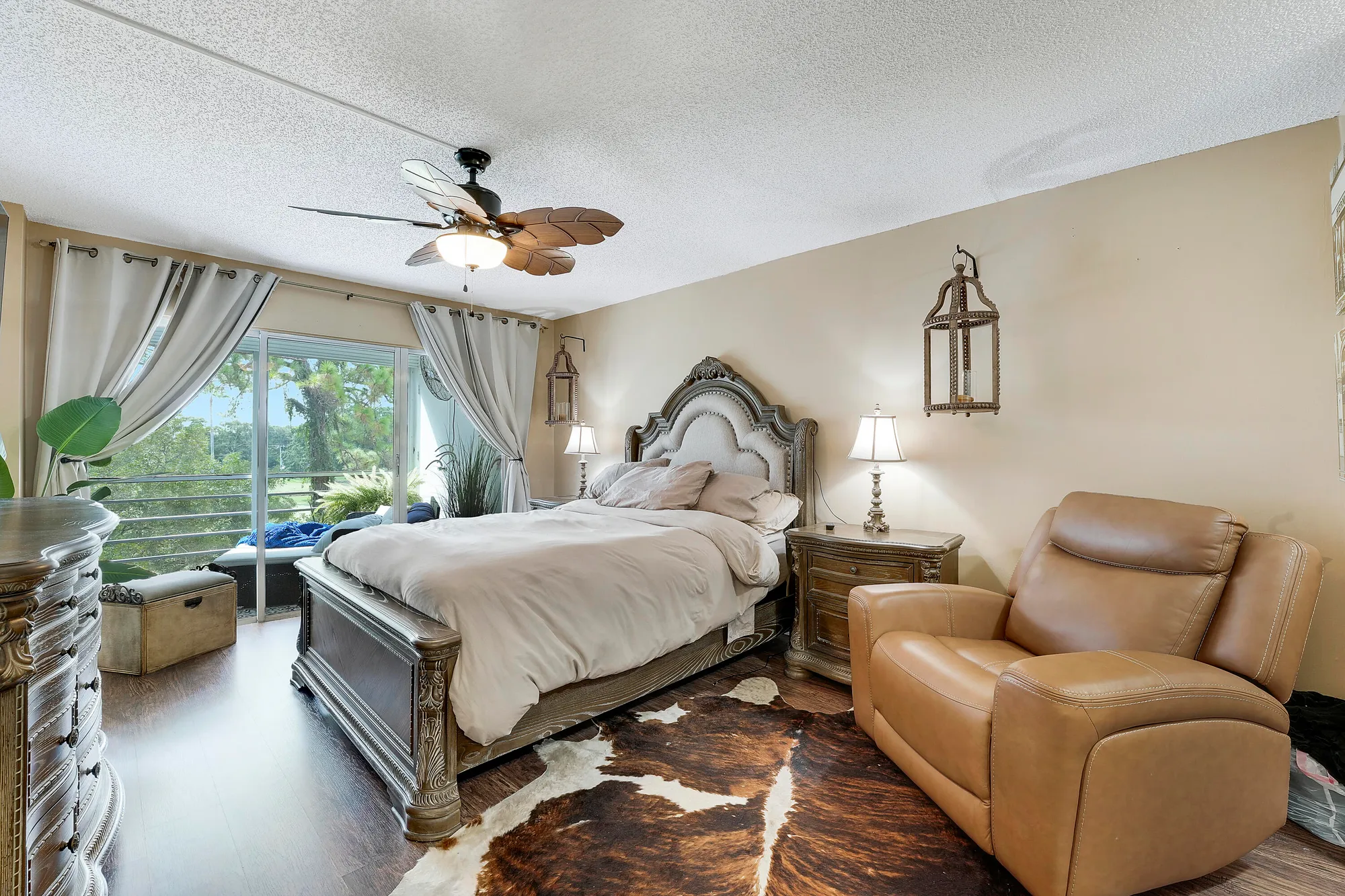 Property Slideshow image 10 of 20 | 3755 via poinciana apt 405, Greenacres, FL, 33467
