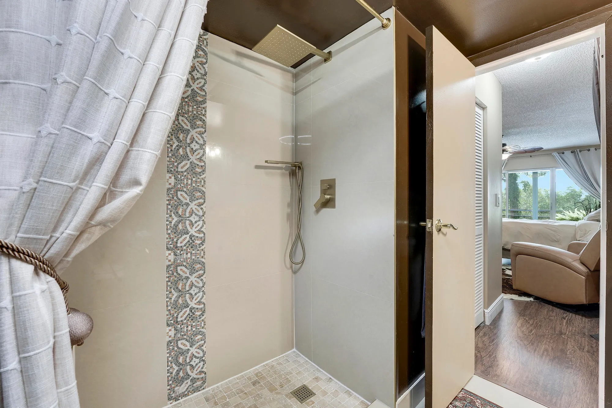 Property Slideshow image 13 of 20 | 3755 via poinciana apt 405, Greenacres, FL, 33467