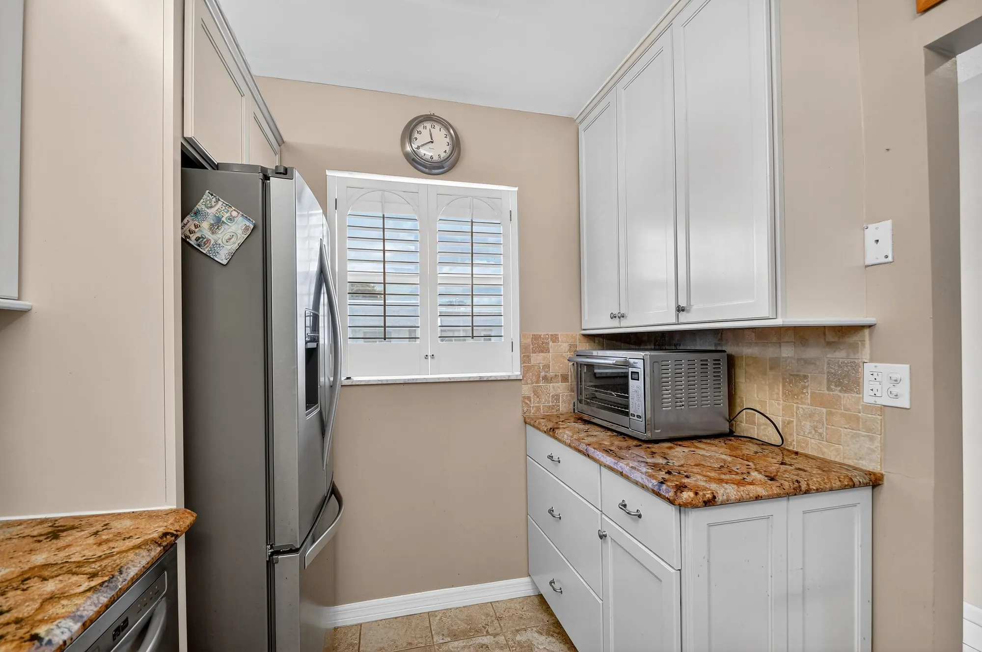 Property Slideshow image 5 of 39 | 204 oxford 300, West Palm Beach, FL, 33417