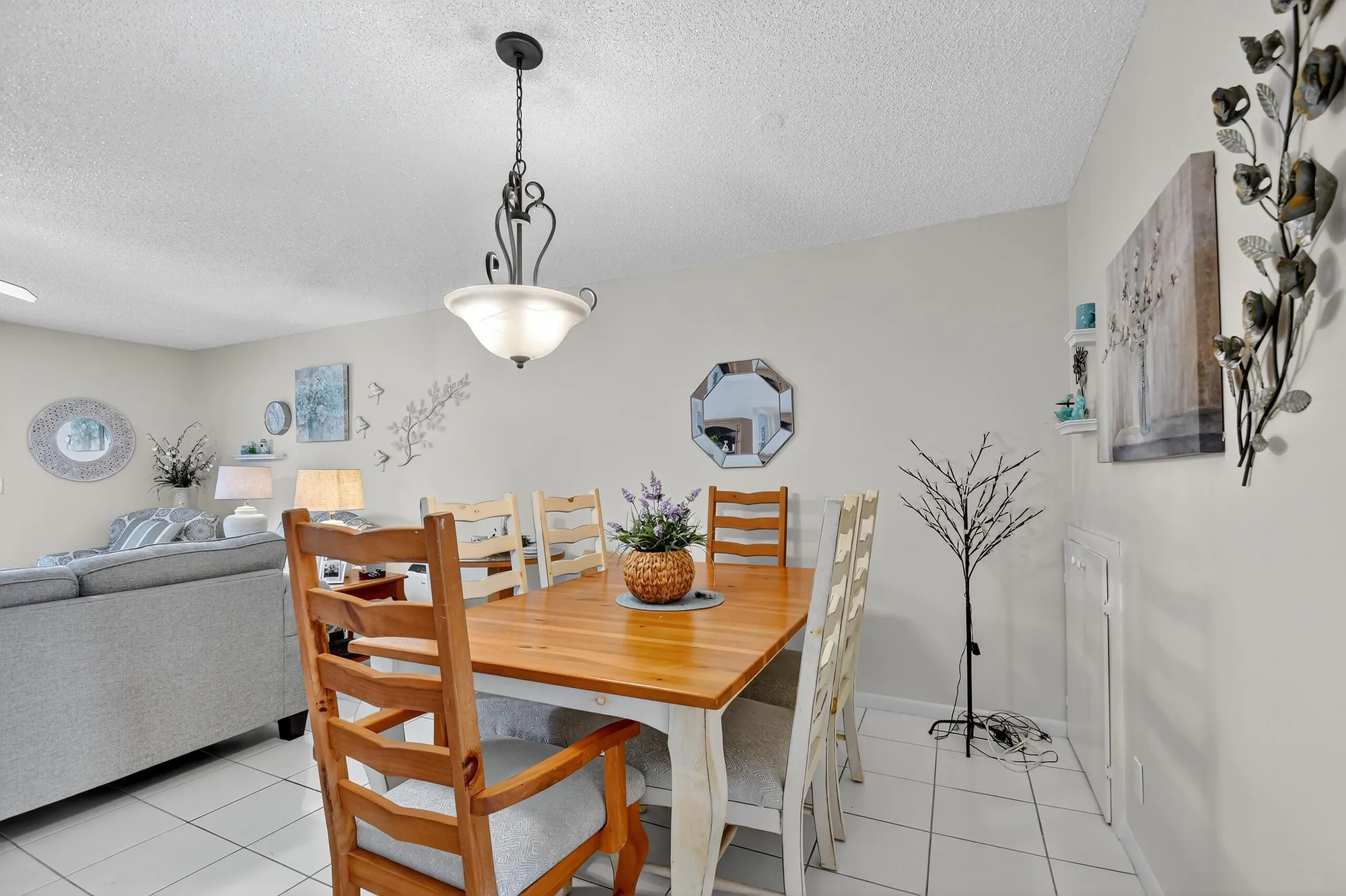 Property Slideshow image 7 of 39 | 204 oxford 300, West Palm Beach, FL, 33417