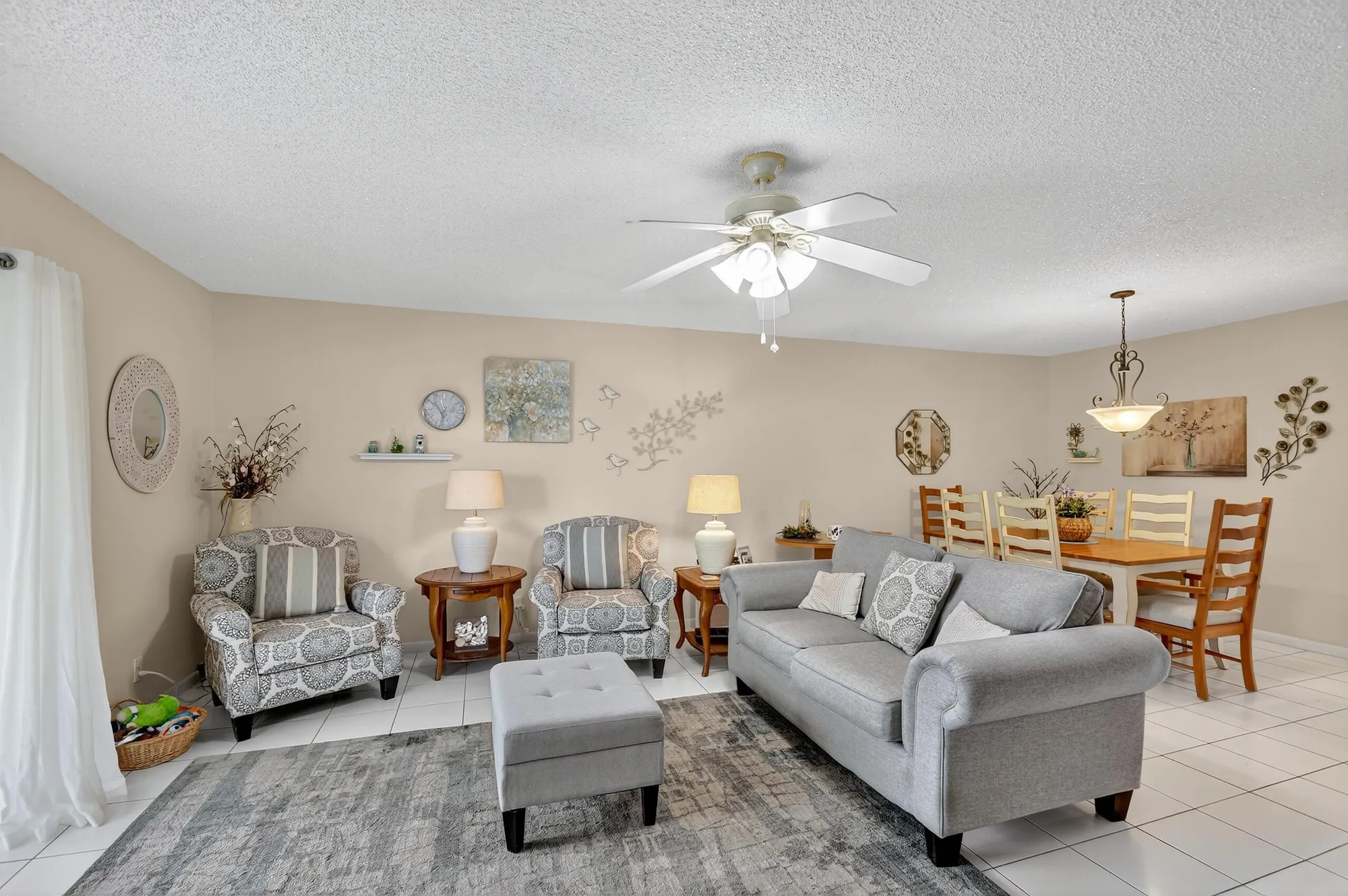 Property Slideshow image 12 of 39 | 204 oxford 300, West Palm Beach, FL, 33417
