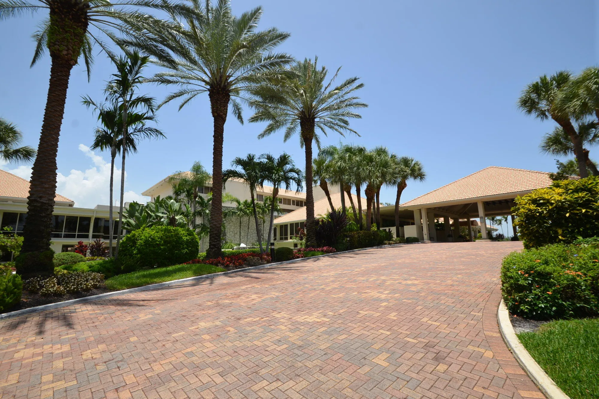 Property Slideshow image 18 of 21 | 48 stratford ln d, Boynton Beach, FL, 33436