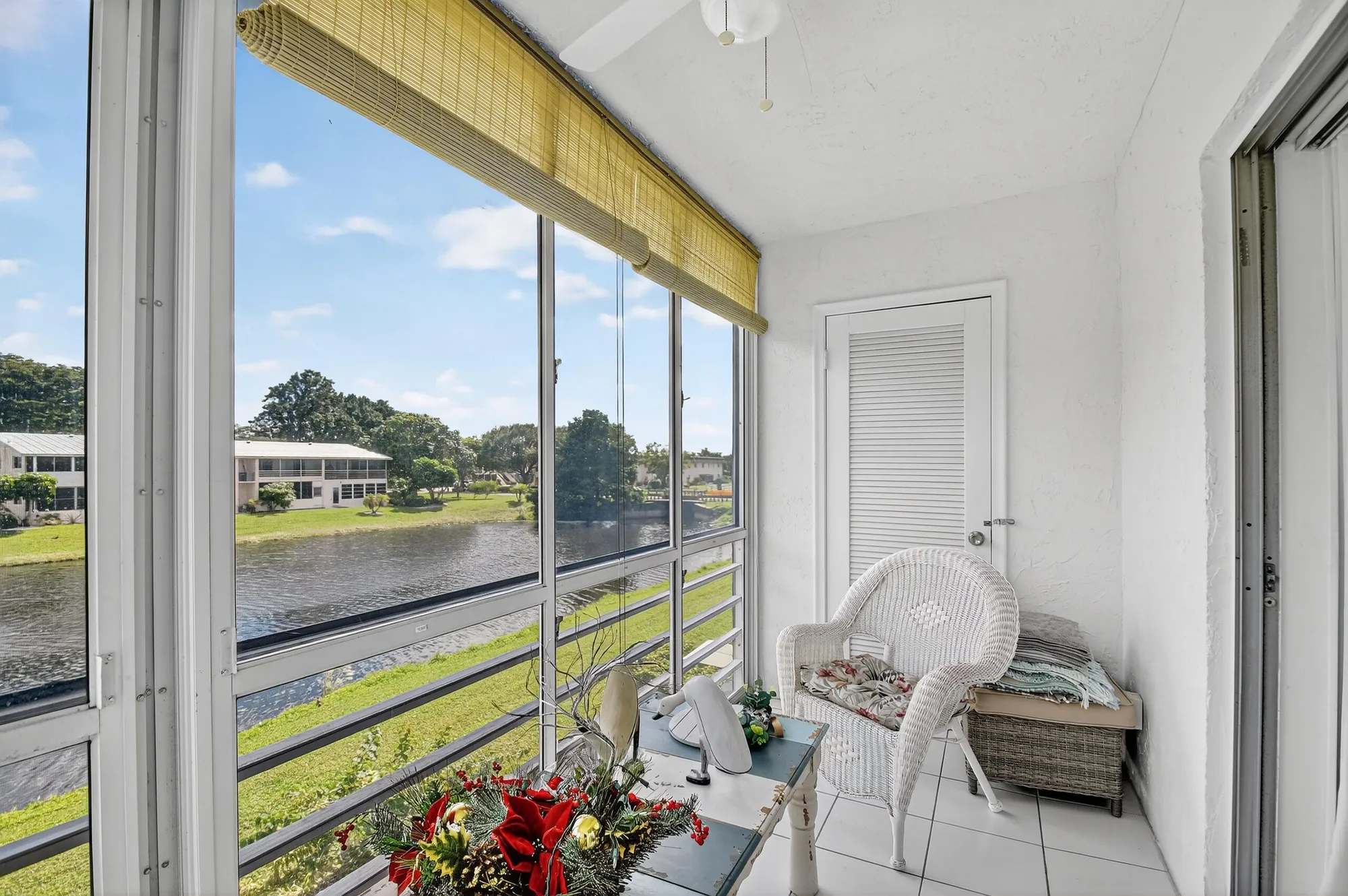 Property Slideshow image 15 of 39 | 204 oxford 300, West Palm Beach, FL, 33417