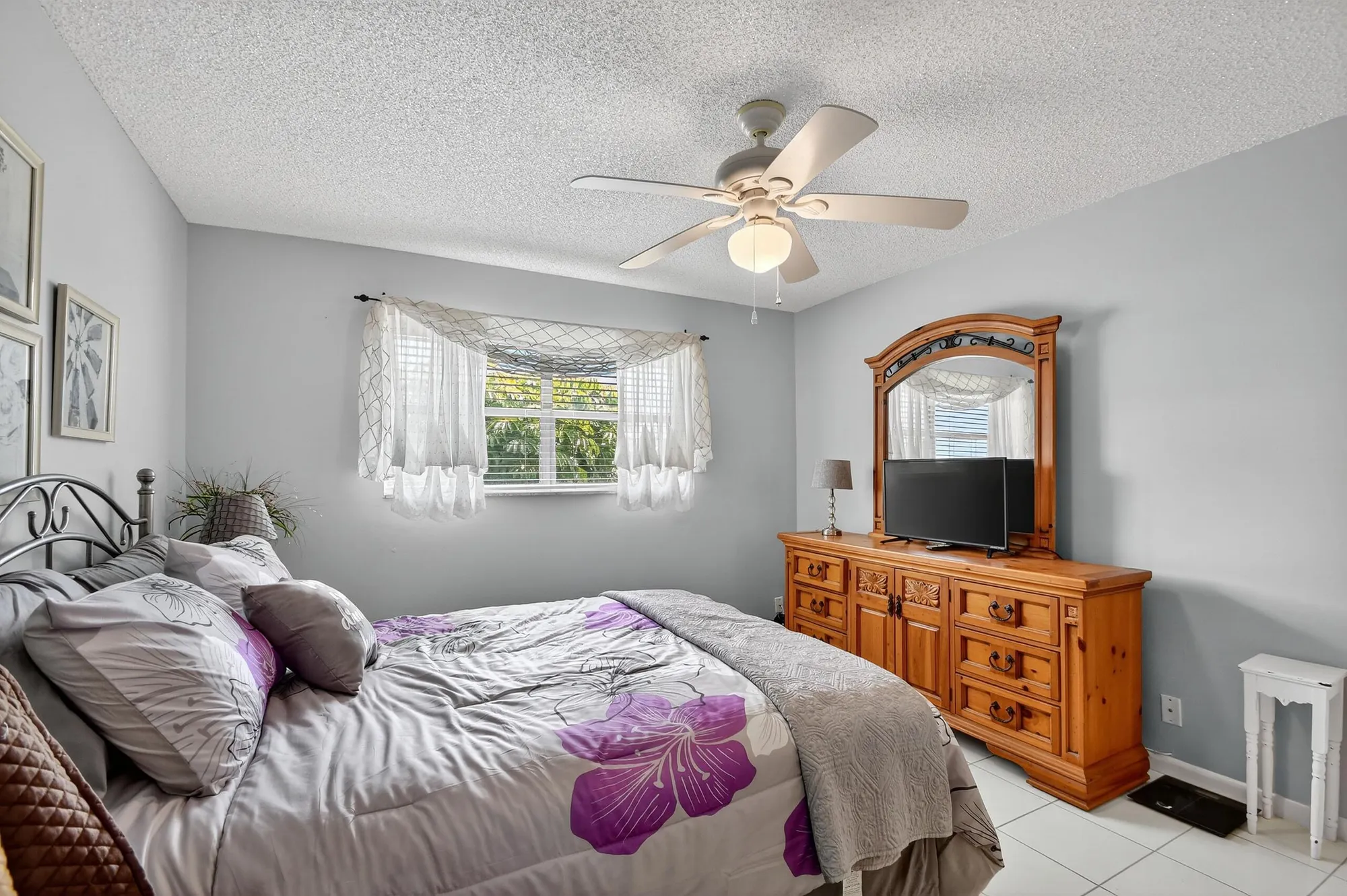 Property Slideshow image 21 of 39 | 204 oxford 300, West Palm Beach, FL, 33417