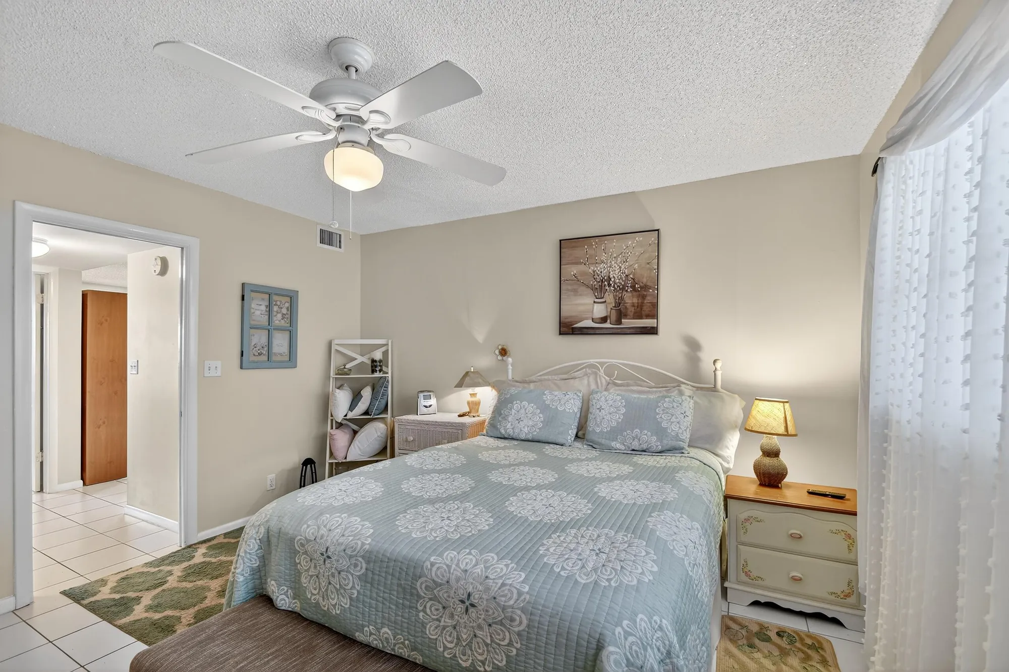 Property Slideshow image 26 of 39 | 204 oxford 300, West Palm Beach, FL, 33417