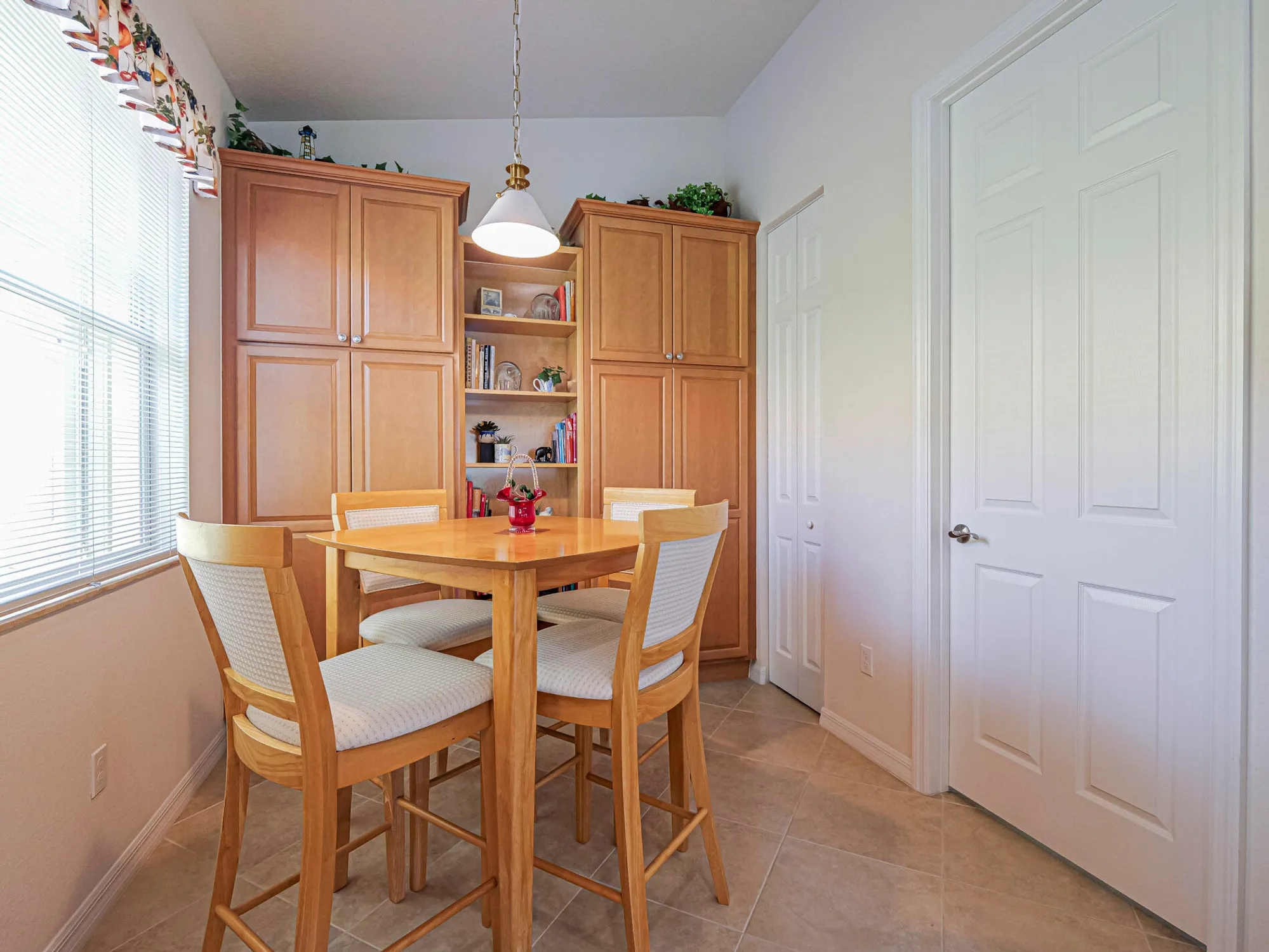 Property Slideshow image 10 of 43 | 6264 thames pl, Vero Beach, FL, 32966