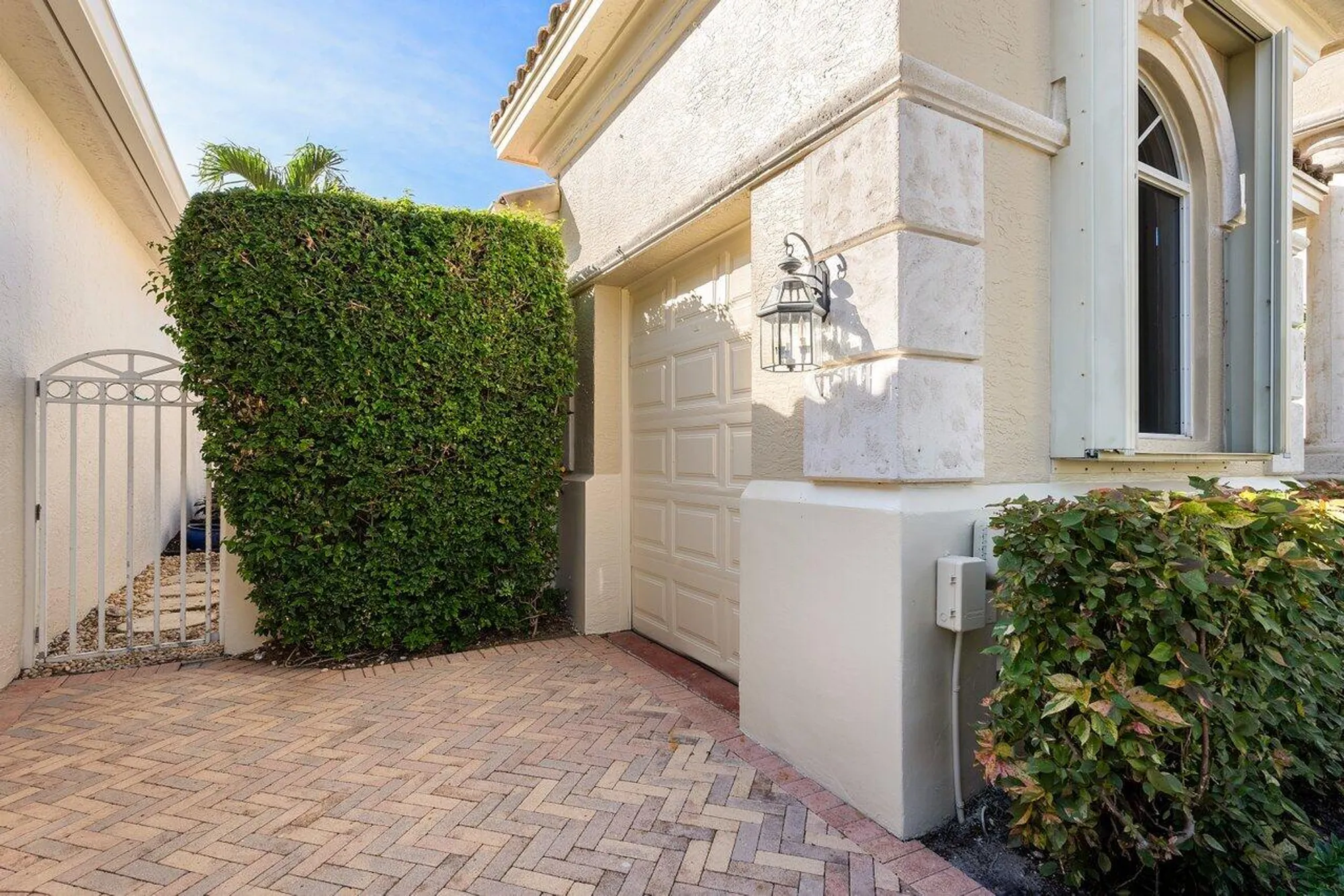 Property Slideshow image 15 of 103 | 23 island dr, Boynton Beach, FL, 33436