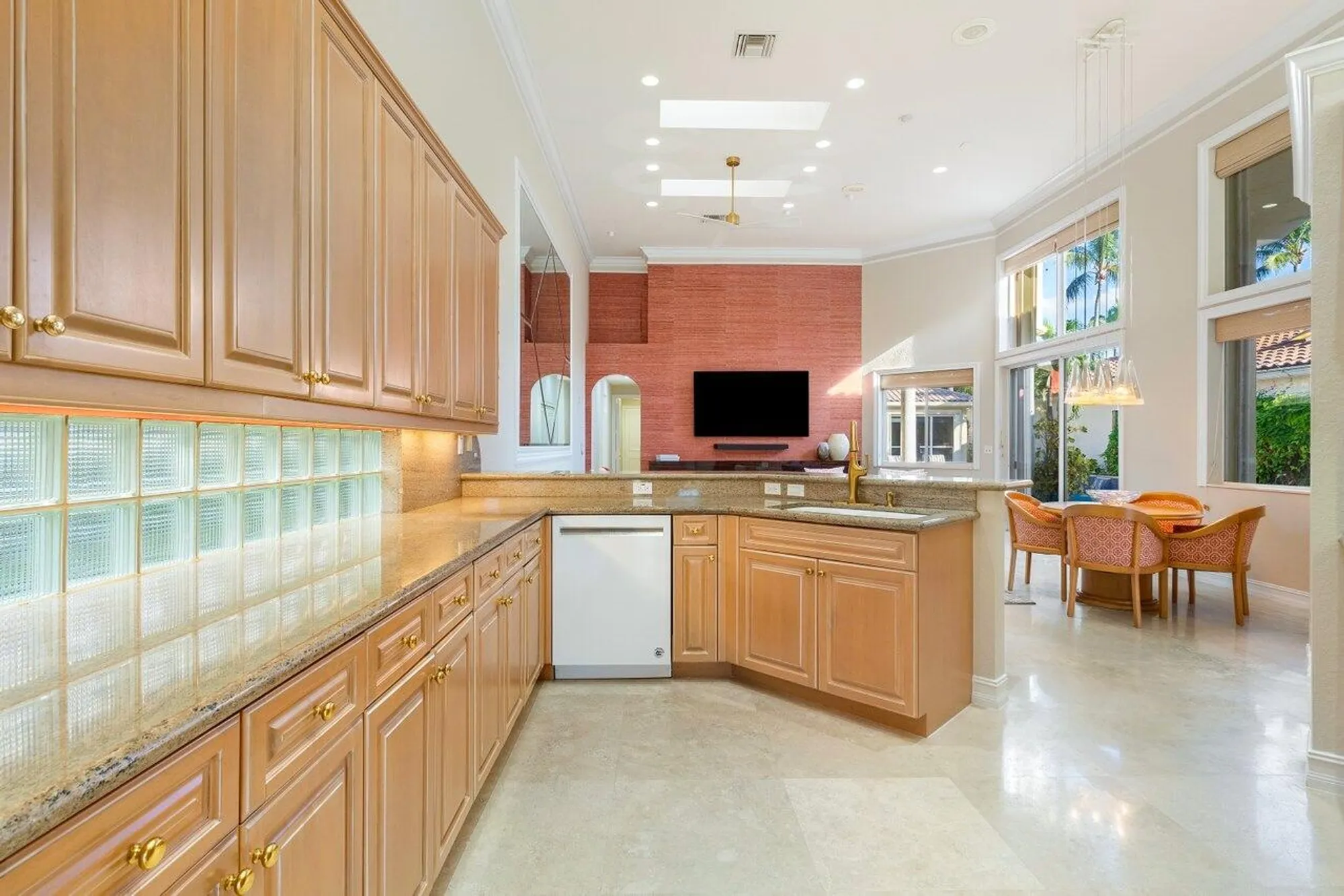 Property Slideshow image 32 of 103 | 23 island dr, Boynton Beach, FL, 33436