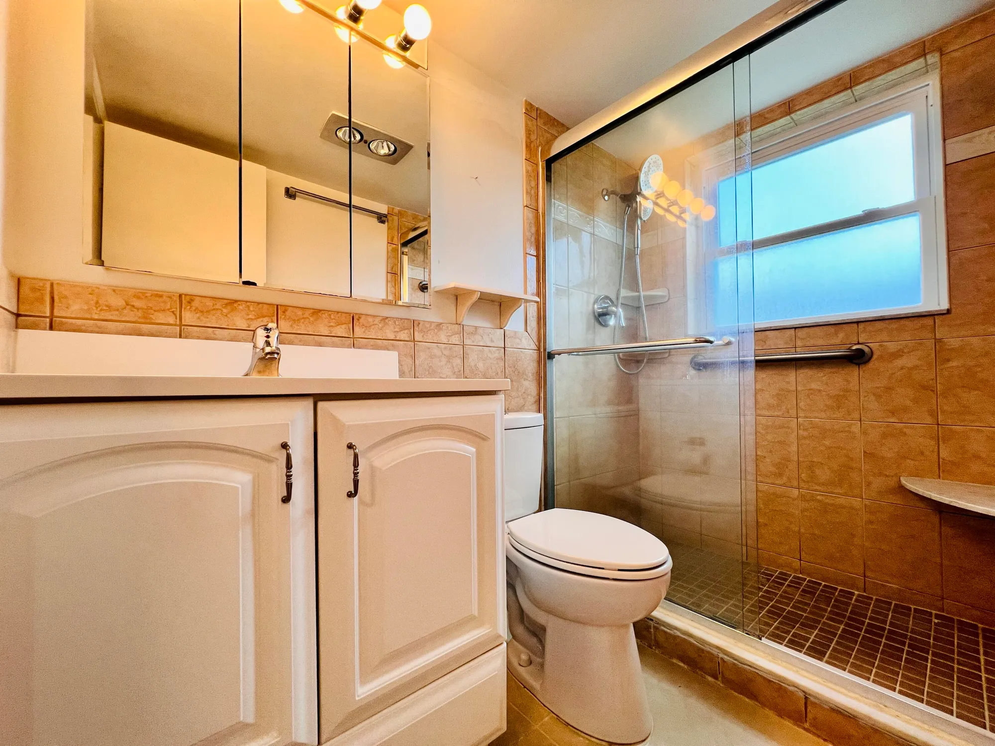 Property Slideshow image 8 of 18 | 260 dorchester k, West Palm Beach, FL, 33417