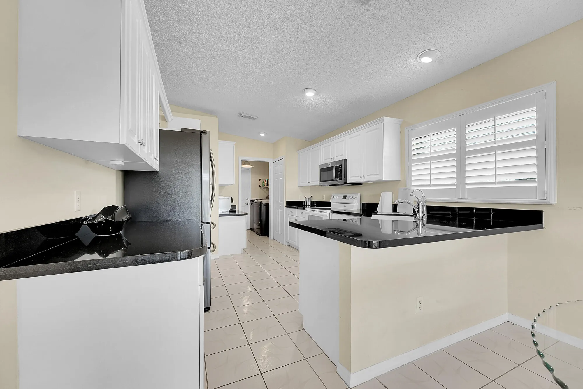 Property Slideshow image 9 of 29 | 6245 alexandria cir, Fort Pierce, FL, 34982