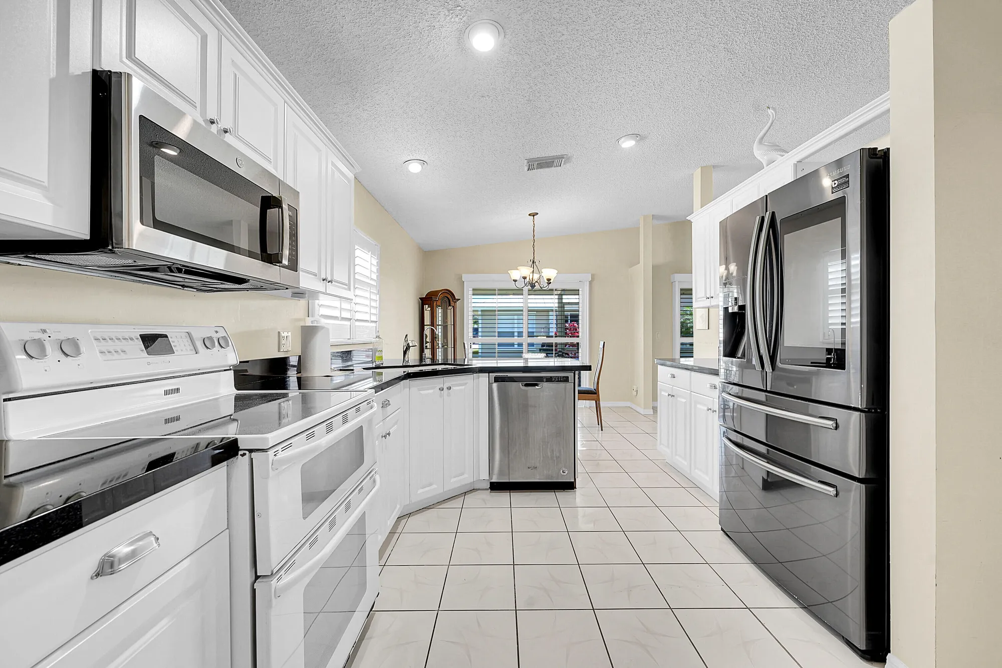 Property Slideshow image 10 of 29 | 6245 alexandria cir, Fort Pierce, FL, 34982