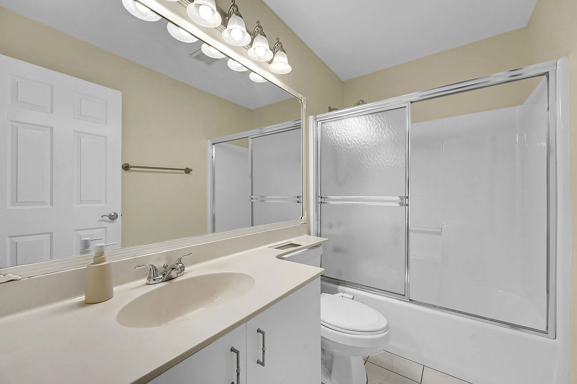 Property Slideshow image 23 of 29 | 6245 alexandria cir, Fort Pierce, FL, 34982