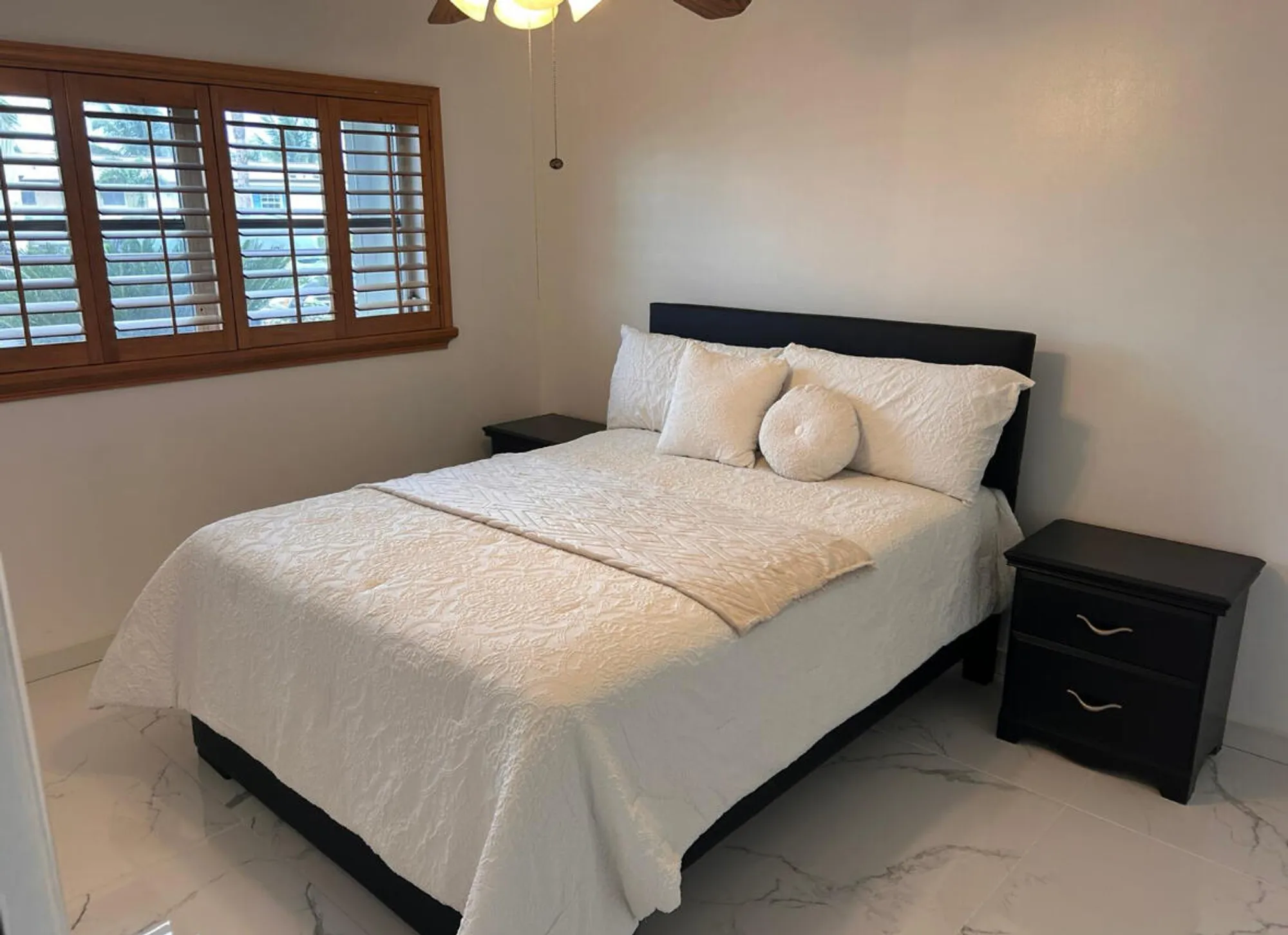 Property Slideshow image 9 of 33 | 2894 crosley dr d, West Palm Beach, FL, 33415