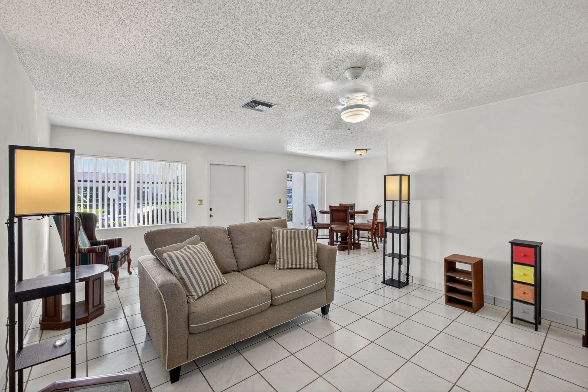 Property Slideshow image 13 of 48 | 3411 americo dr, West Palm Beach, FL, 33417